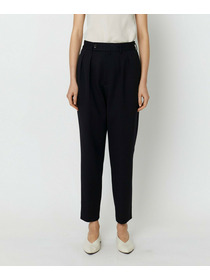 【yoshie inaba】RECYCLE NYLON DOUBLE PLEATED TAPERED  PANTS 詳細画像 ブラック 1