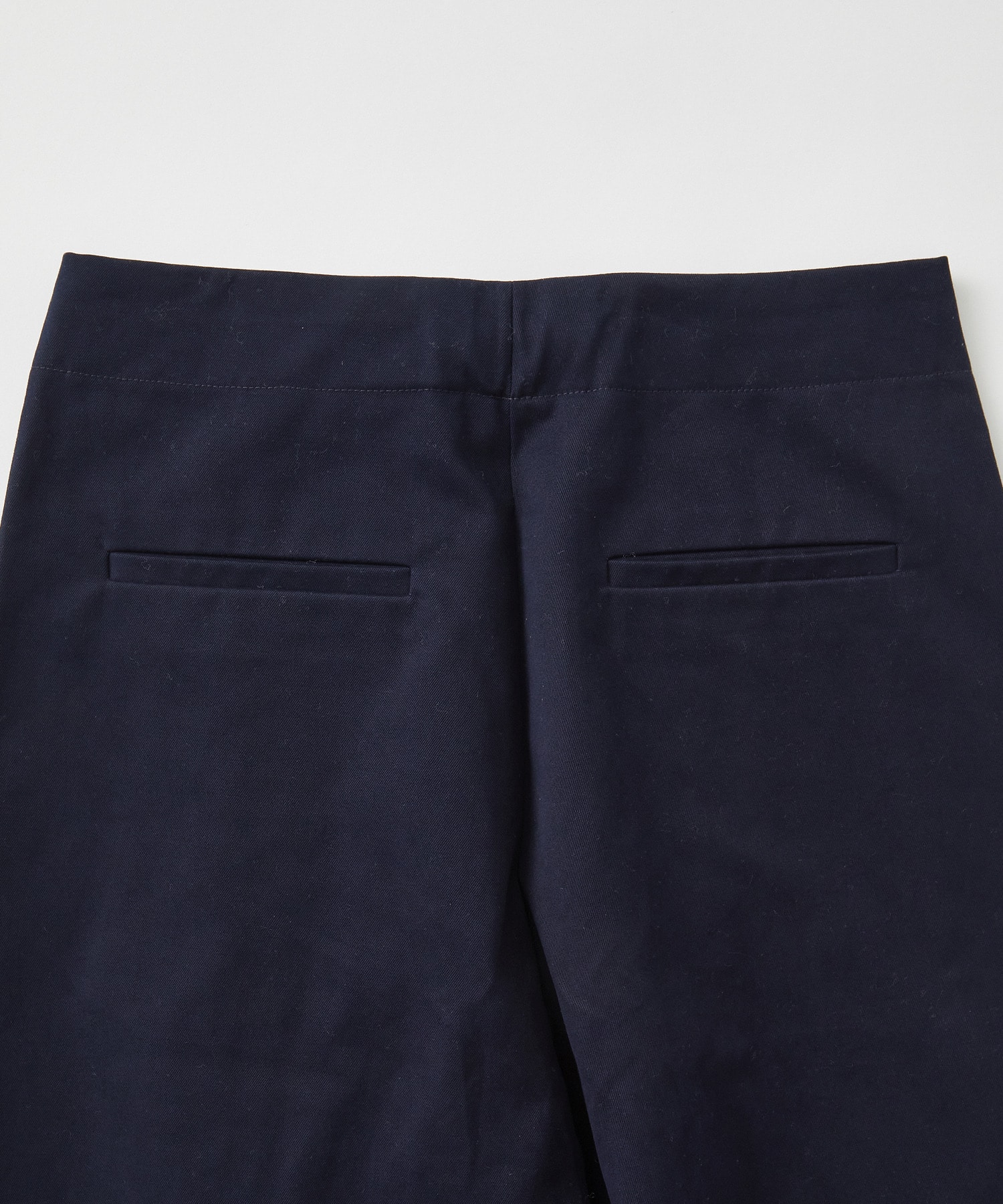 【LOISIR】＜STUDIO NICHOLSON＞「DORDONI」 TWILL COTTON PLEATS PANTS 詳細画像 クリーム 21