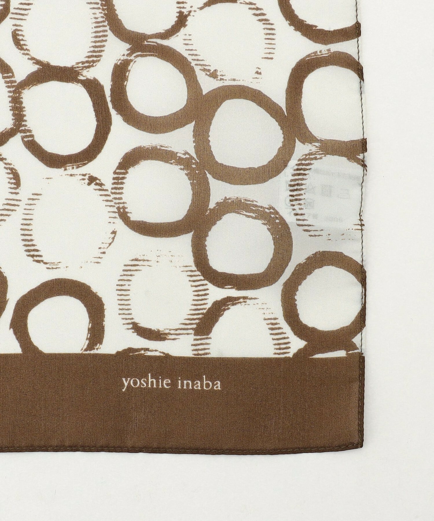 【yoshie inaba】 6匁シルク羽二重サークルプリントスカーフ 詳細画像 ブラウン 1