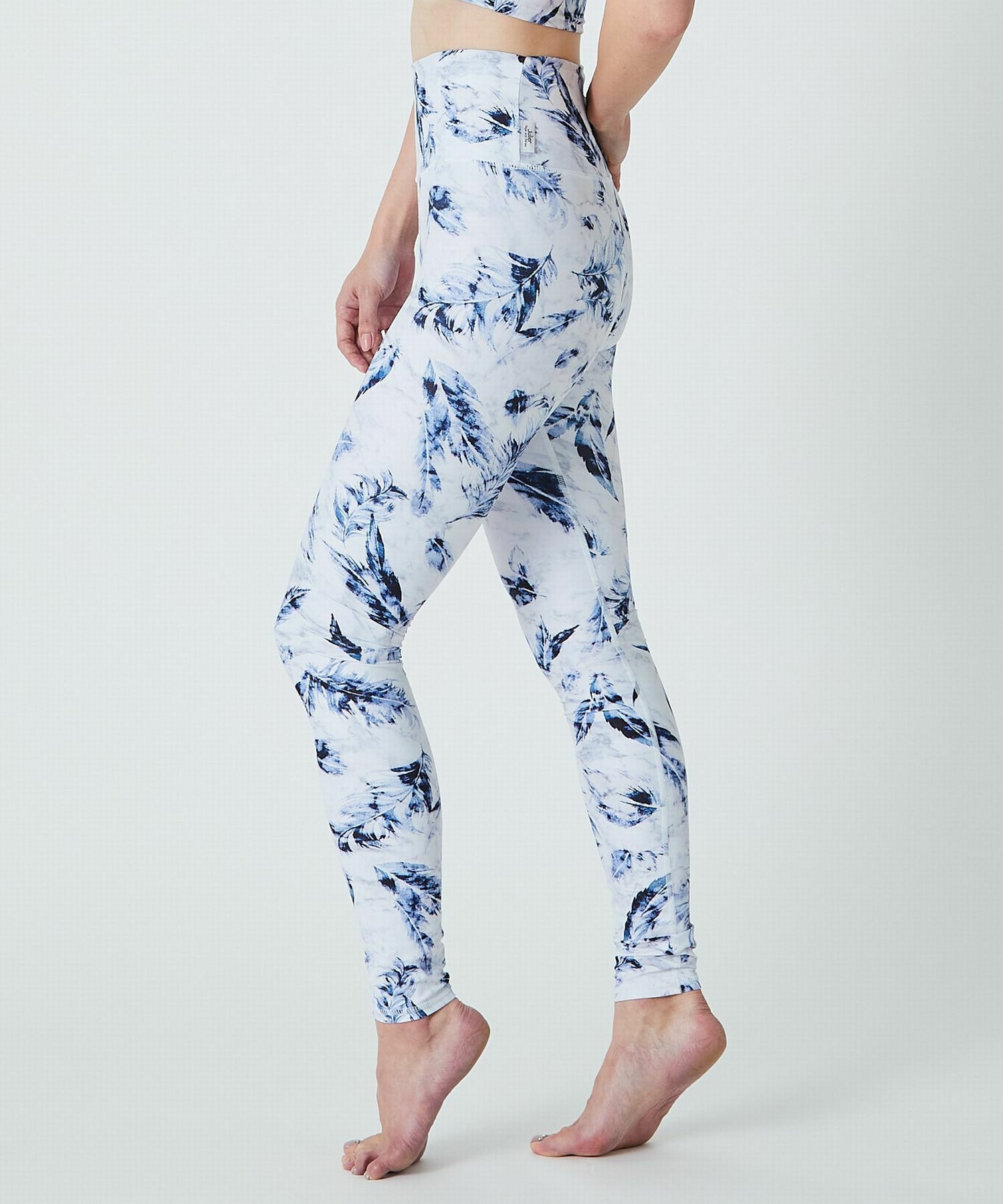 マーブルフェザープリントレギンス Supportfabric Bigi Online Store ビギ オンラインストア