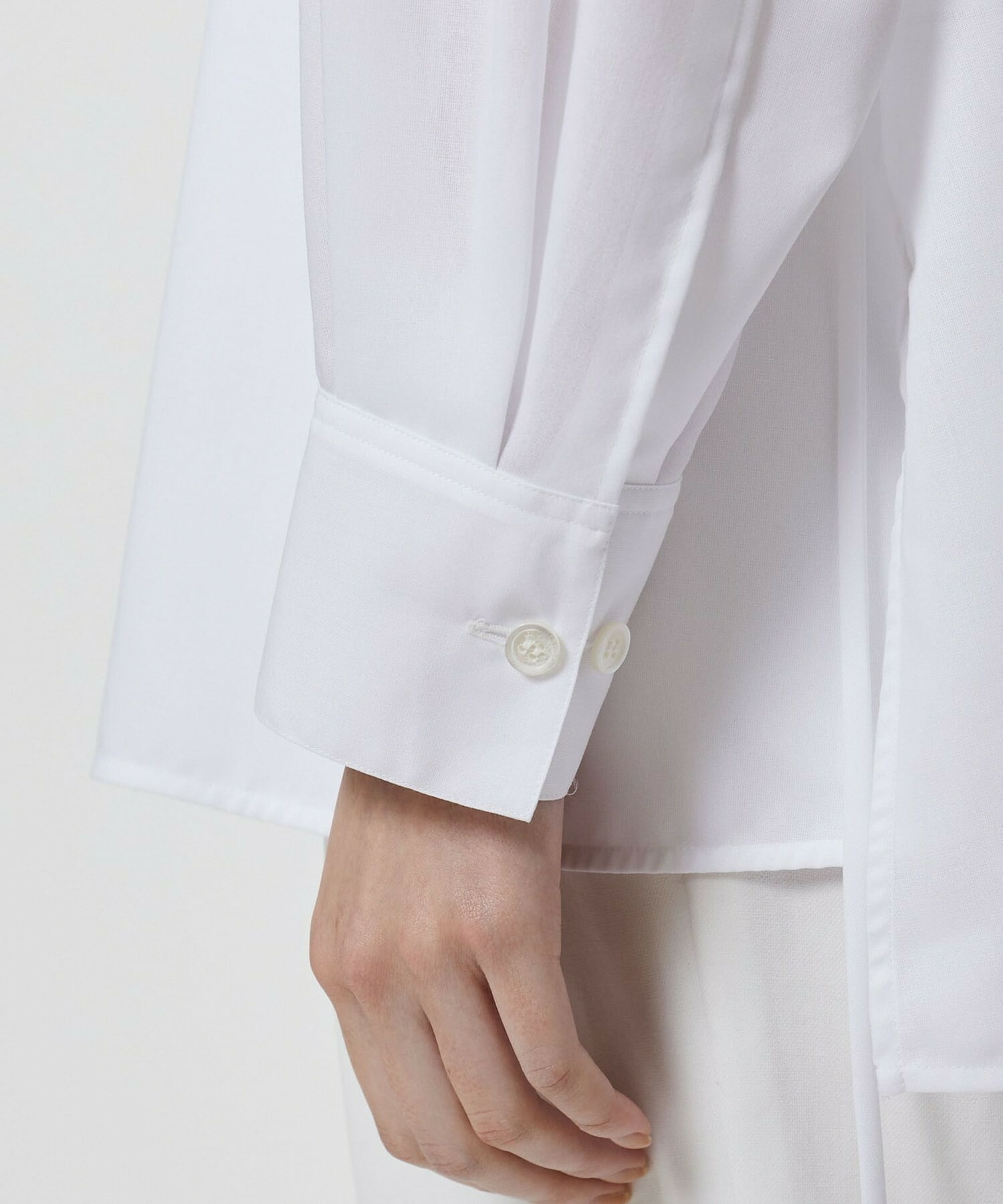 【yoshie inaba】コットンポプリンリラックスフィットシャツ 詳細画像 ホワイト 10