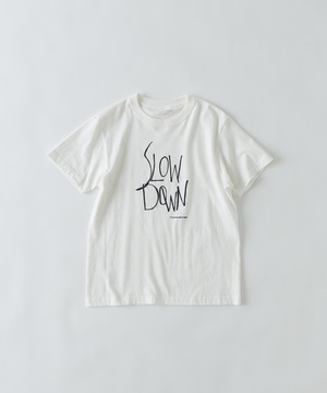 【congés payés】SLOW DOWNプリントTシャツ 詳細画像 ホワイト 1
