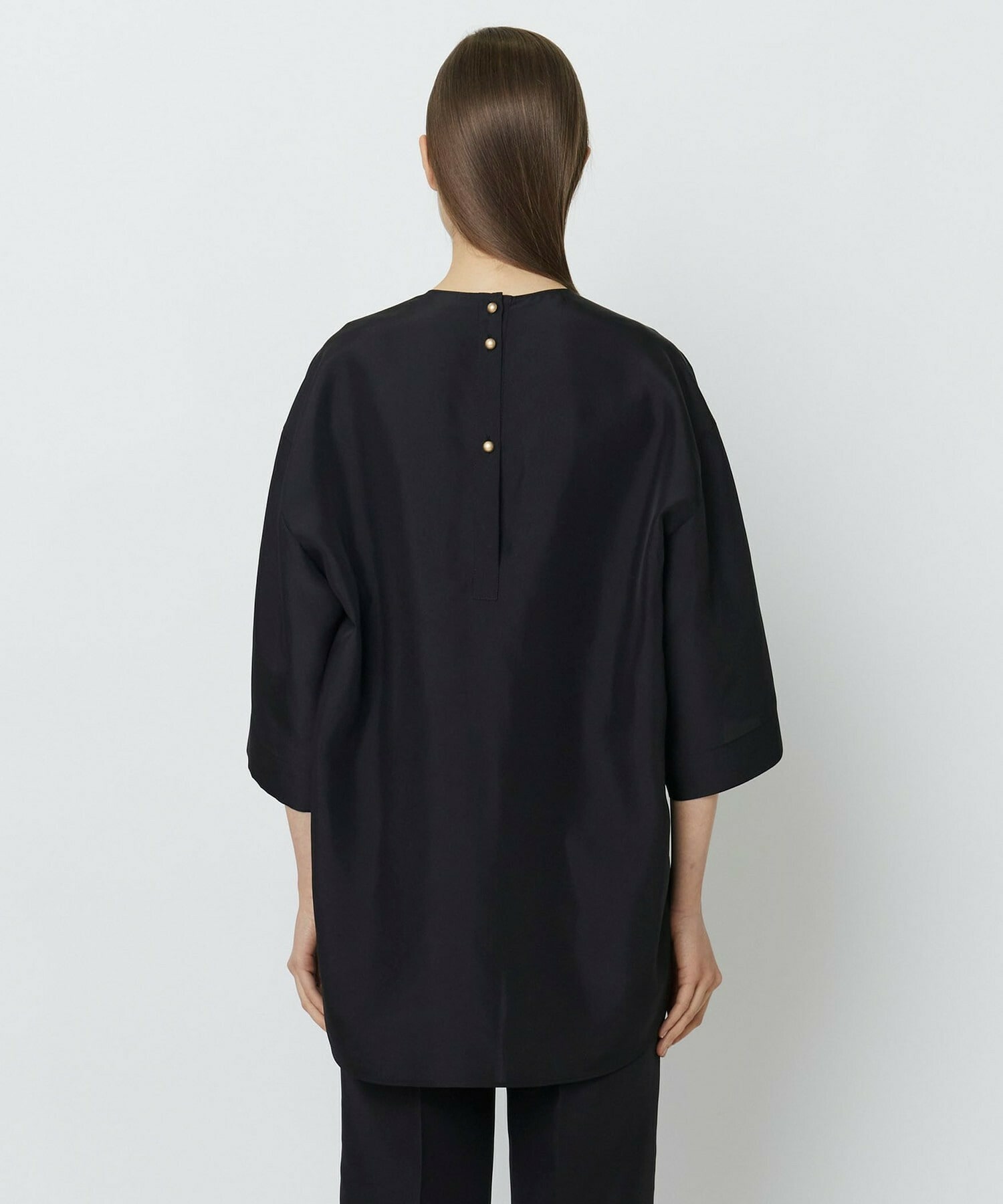 【yoshie inaba】SILK HABUTAE OVERSIZED PULL OVER TOP 詳細画像 グレー 4