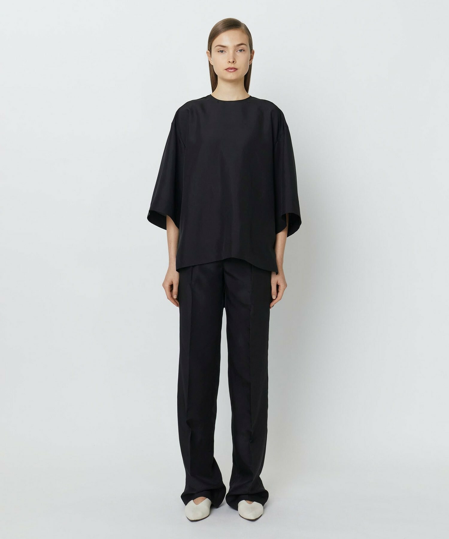 【yoshie inaba】SILK HABUTAE OVERSIZED PULL OVER TOP 詳細画像 グレー 5