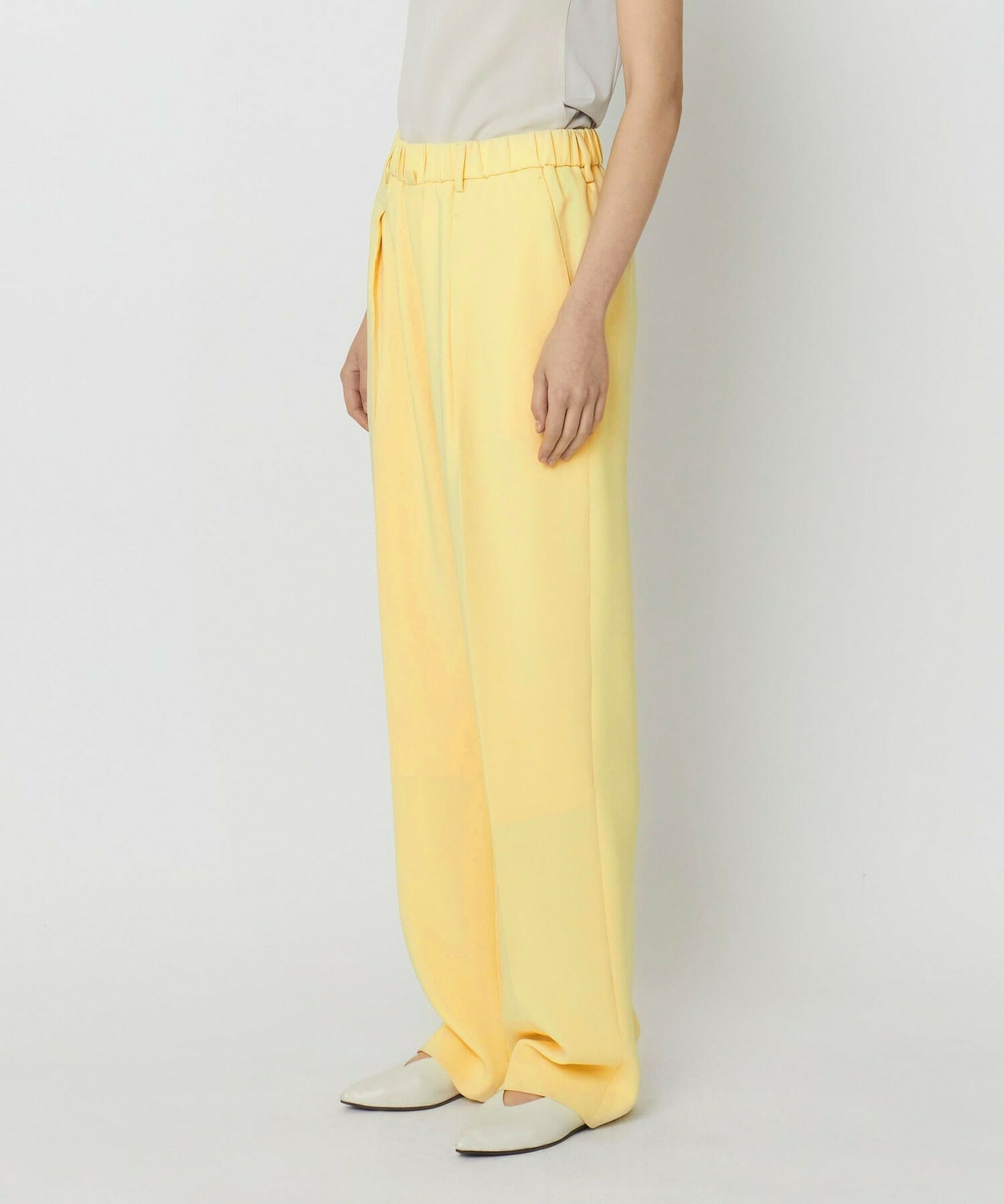 【yoshie inaba】LIGHT DOUBLE CLOTH MODERN TROUSERS W/GATHER BELT 詳細画像 ブラック 2