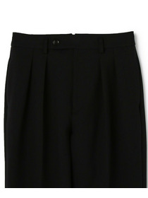 【yoshie inaba】RECYCLE NYLON DOUBLE PLEATED TAPERED  PANTS 詳細画像 ブラック 7