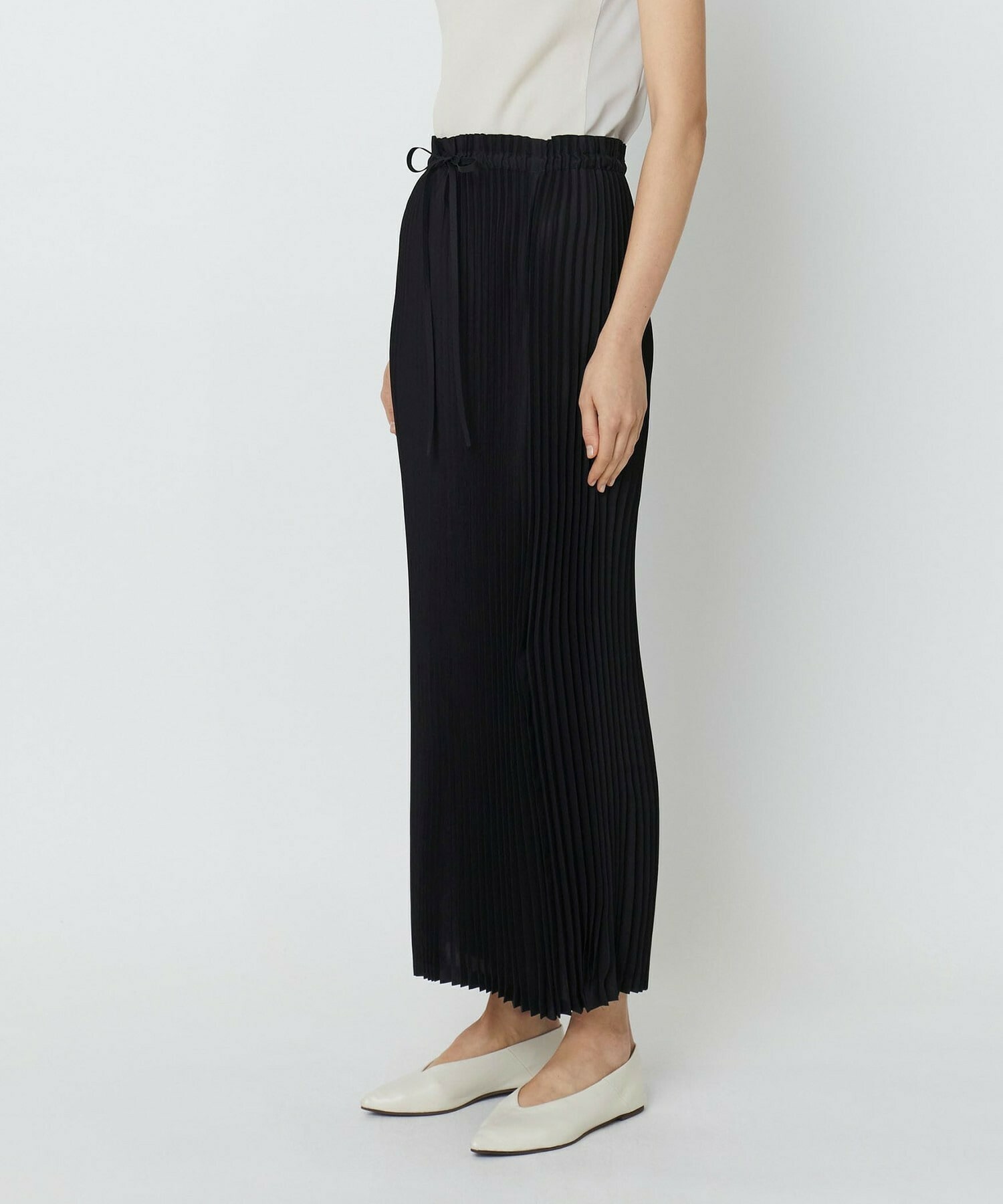 【yoshie inaba】SILK HABUTAE DRAWSTRING PLEATED SKIRT  詳細画像 ブラック 2