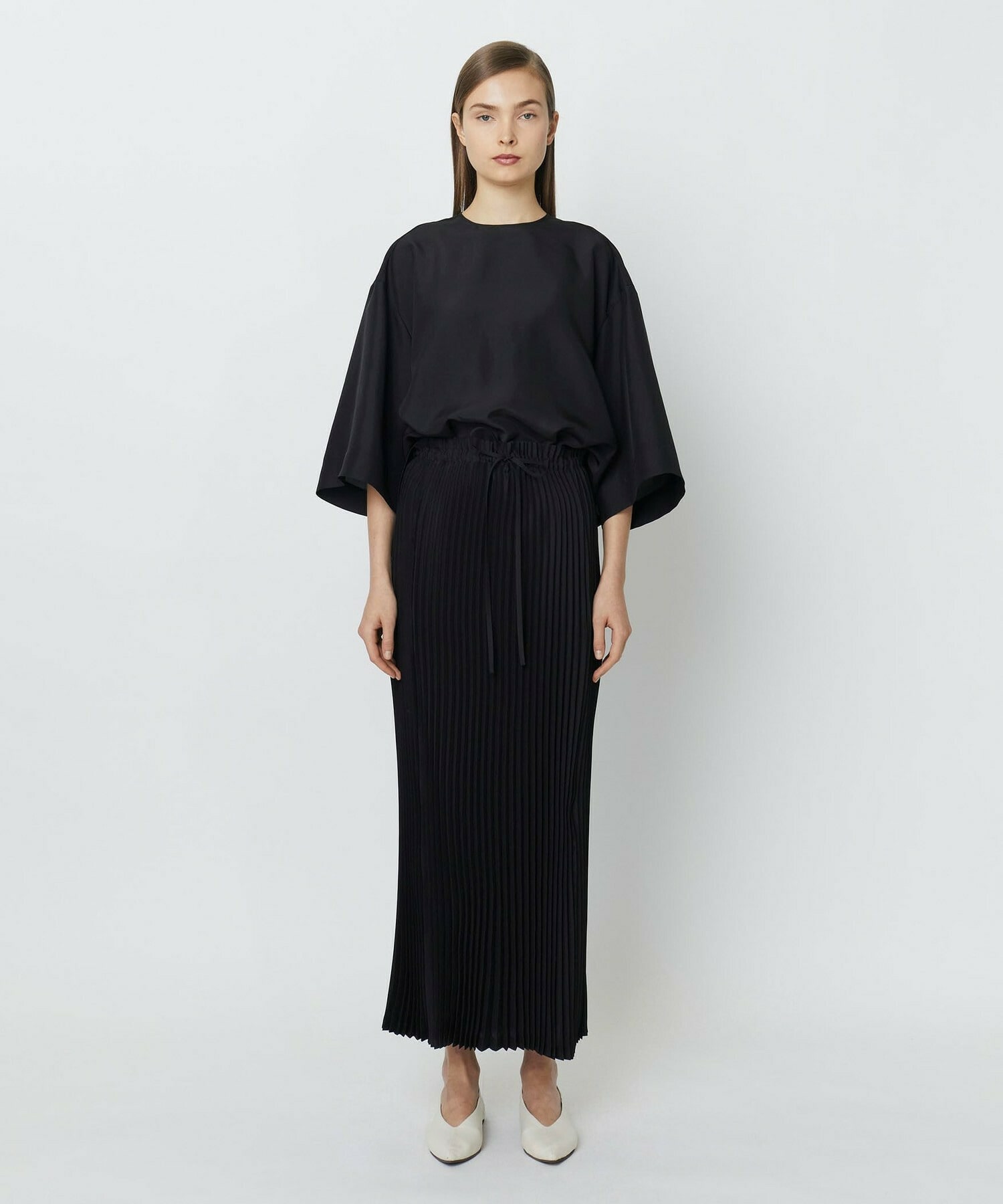 【yoshie inaba】SILK HABUTAE DRAWSTRING PLEATED SKIRT  詳細画像 ブラック 5