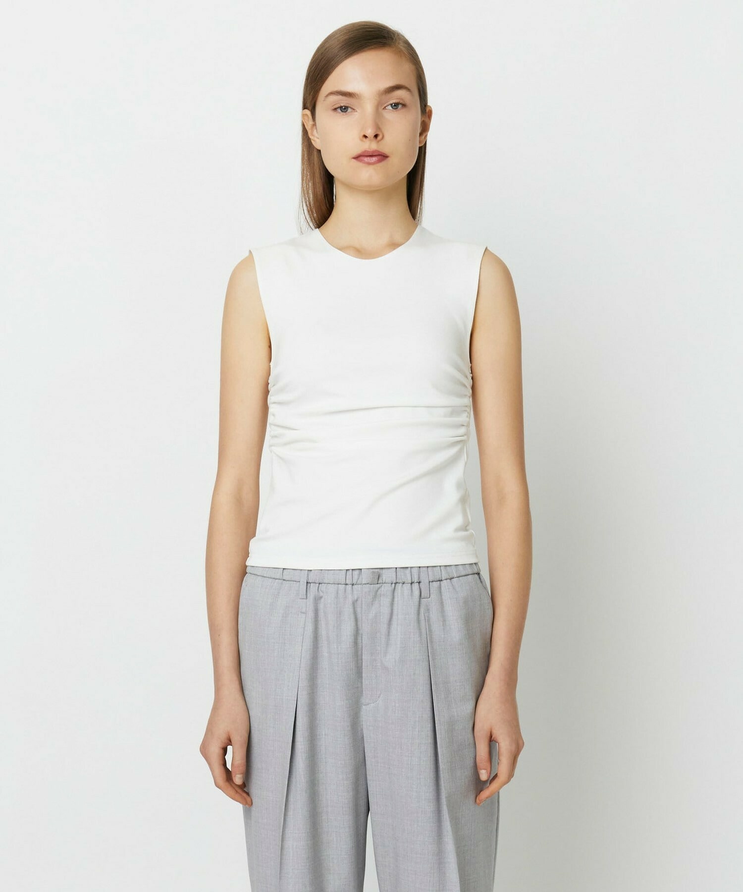 【yoshie inaba】STRETCH PONTE NO SLEEVE ROUND NECK TOP 詳細画像 トップグレー 1