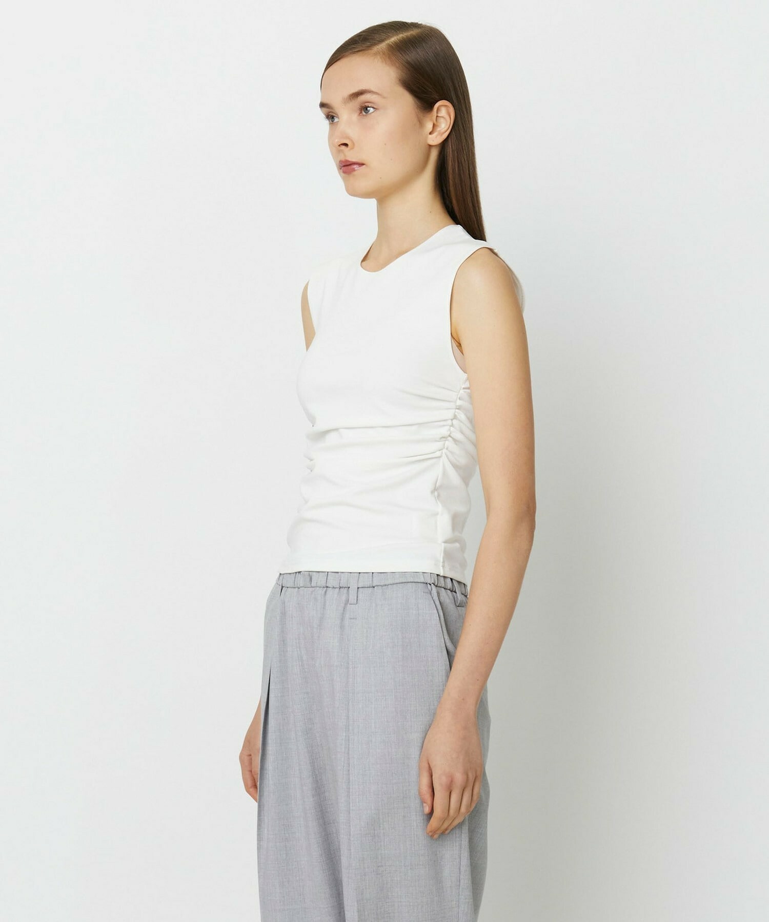 【yoshie inaba】STRETCH PONTE NO SLEEVE ROUND NECK TOP 詳細画像 トップグレー 2