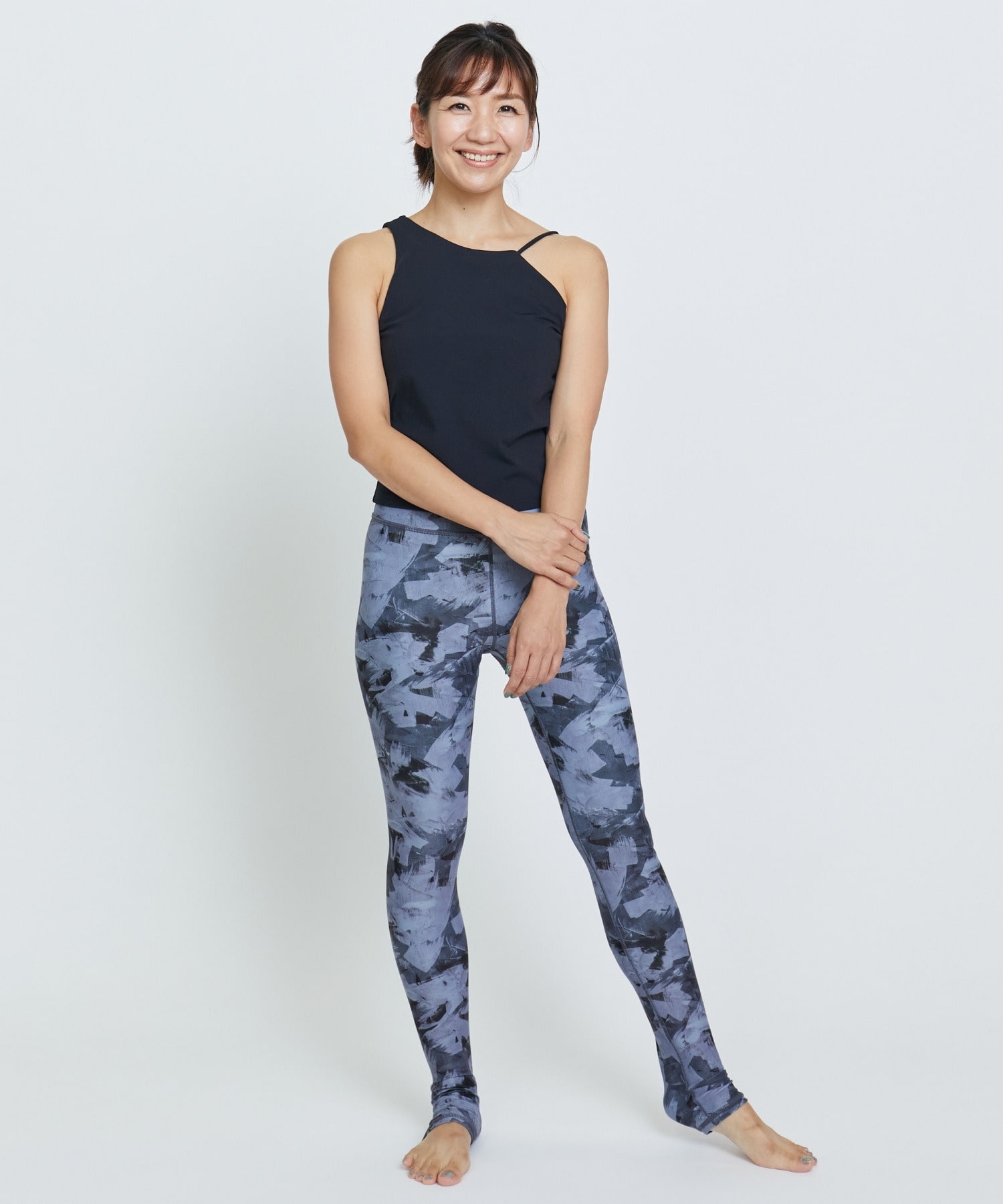 【Julier】【定番】YOGA FITアシメミドルトップス／パット付き・UVカット・吸汗速乾・ホットヨガ対応・水着・水陸両用 詳細画像 ブラック 33