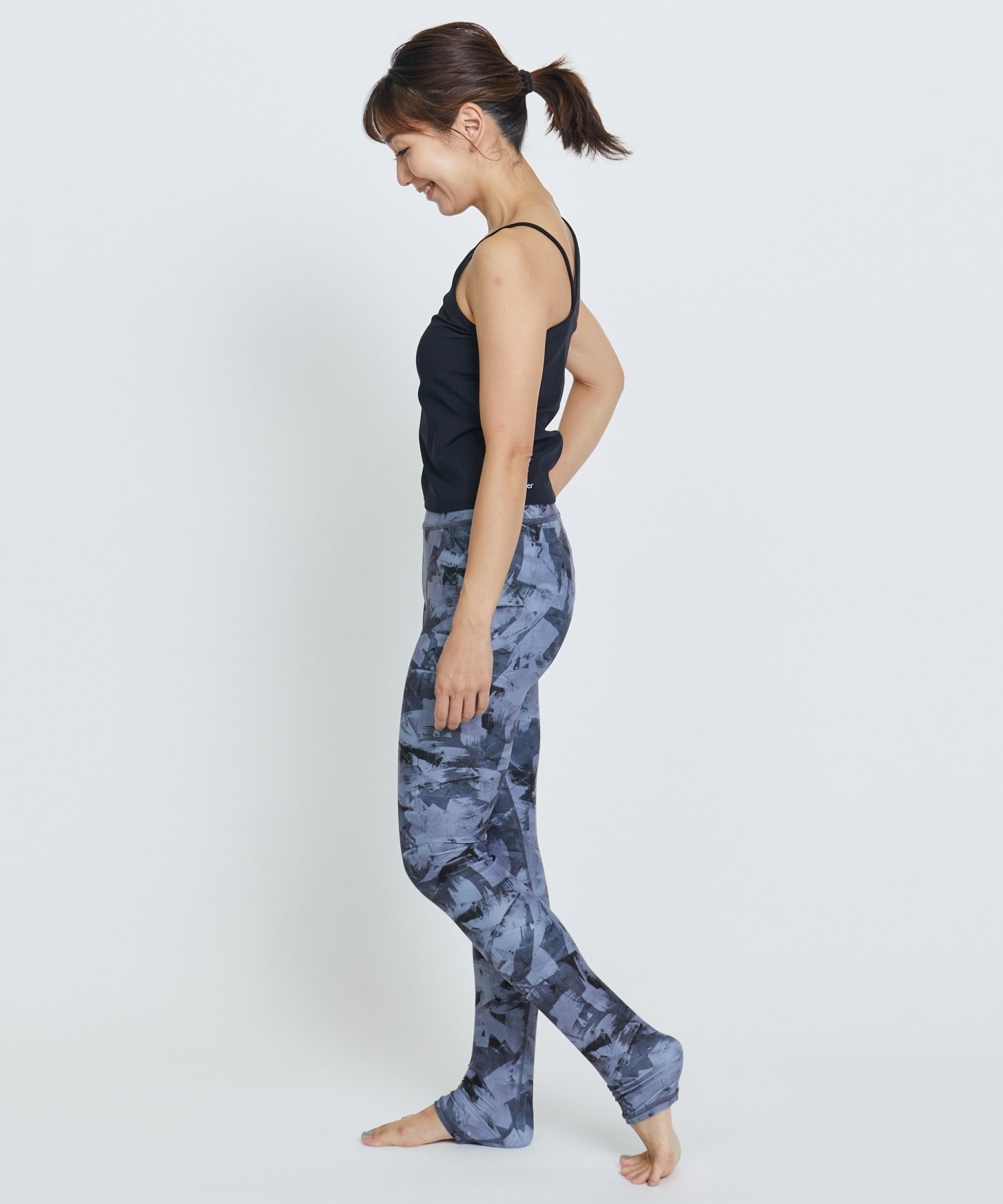 【Julier】【定番】YOGA FITアシメミドルトップス／パット付き・UVカット・吸汗速乾・ホットヨガ対応・水着・水陸両用 詳細画像 ブラック 34