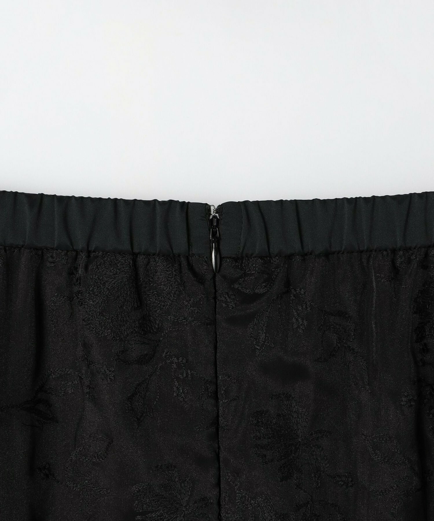 【L'EQUIPE】［クロワッサンno.1115掲載］オーガンジーフラワー刺繍スカート 詳細画像 ブラック 10