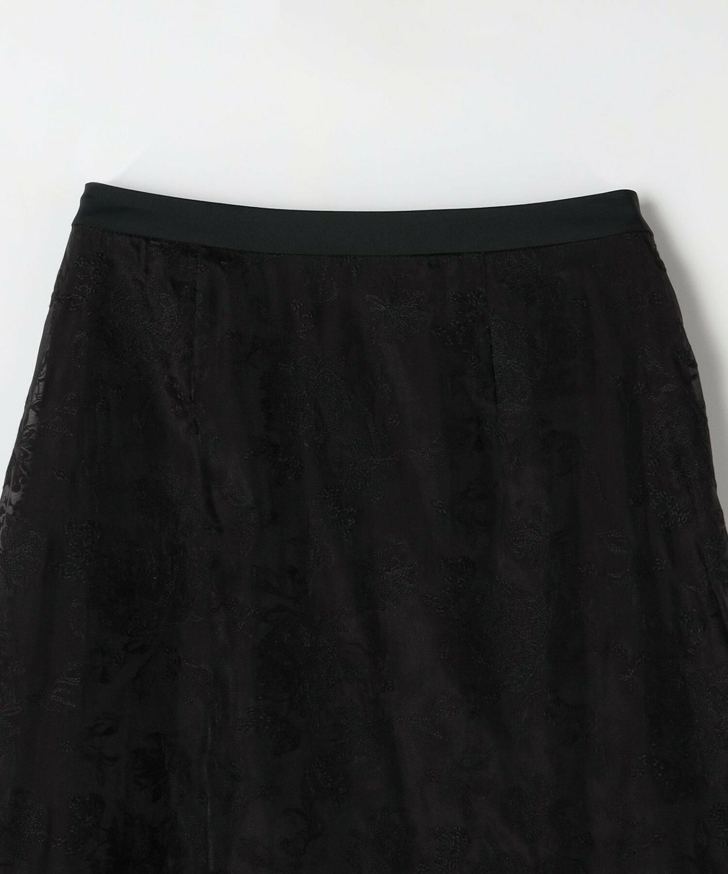 【L'EQUIPE】［クロワッサンno.1115掲載］オーガンジーフラワー刺繍スカート 詳細画像 ブラック 9
