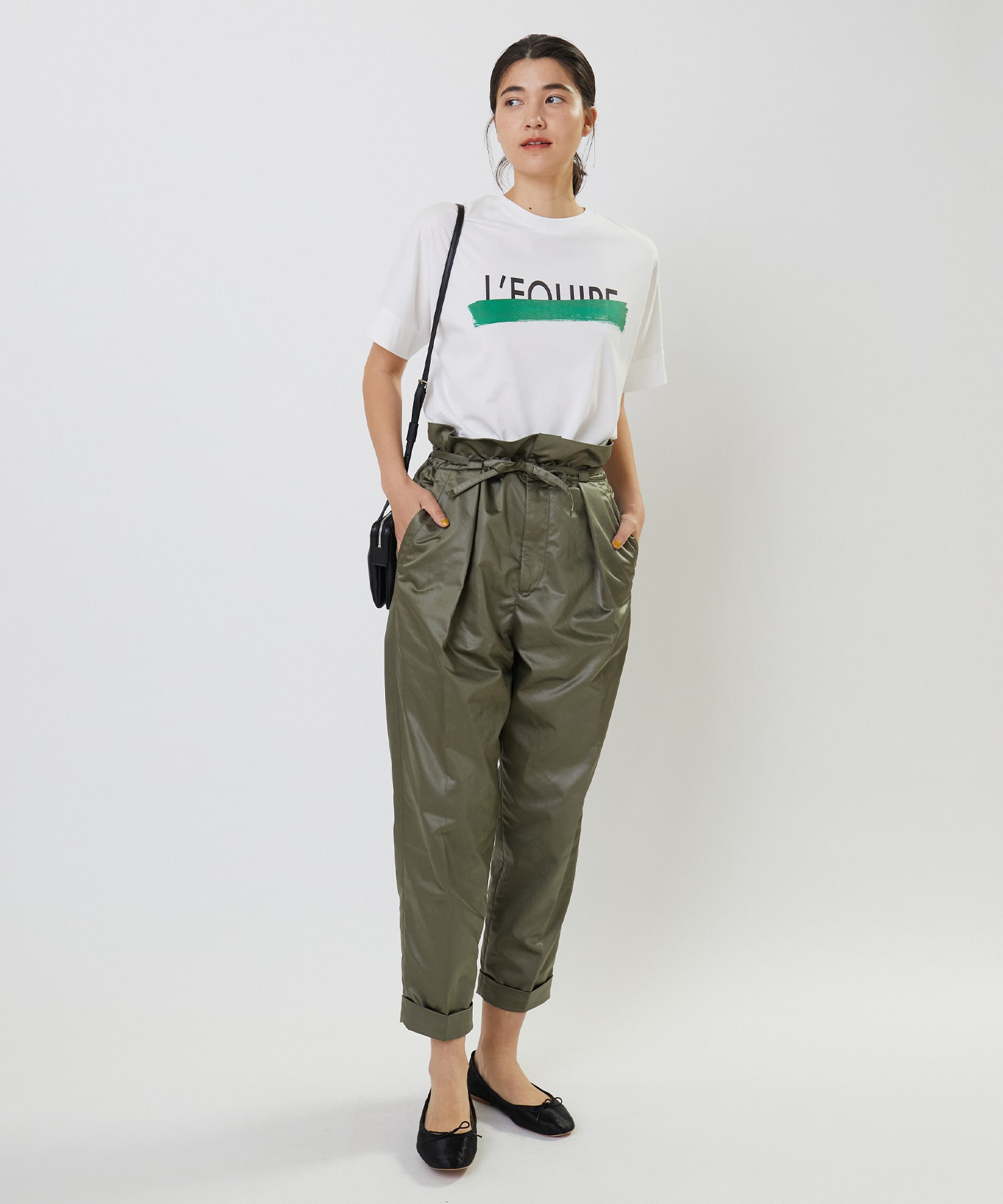 【L'EQUIPE】【YOSHIKO KRIS-WEBB×L’EQUIPE】ストレッチサテンキャロットパンツ 詳細画像 カーキ 4