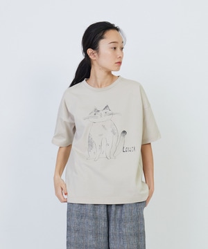 【LOISIR】【アーティストコラボ】LOISIR×TORANEKOBONBONイラストプリントTシャツ 詳細画像 グレイッシュベージュ 1