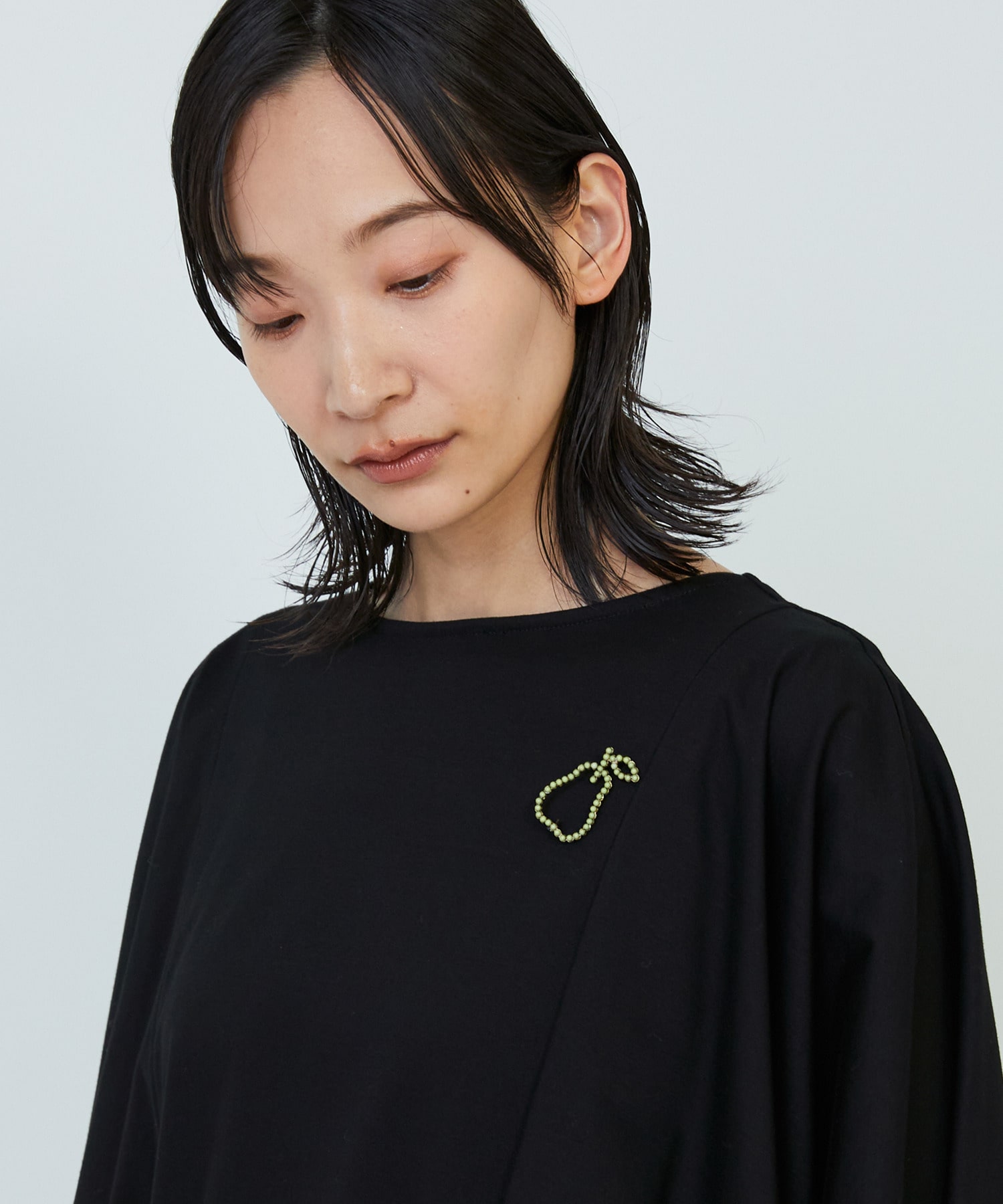 【ADIEU TRISTESSE】ラ・フランスシルエットブローチ 詳細画像 グリーン 3