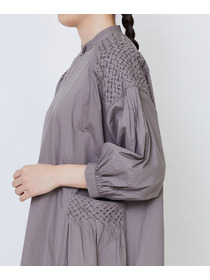 【LOISIR】｜2BUY10%OFF・3BUY20%OFF｜【9月ベストセラーブランド内1位】インドコットンポプリンハンドスモッキングワンピース 詳細画像 モカ 21