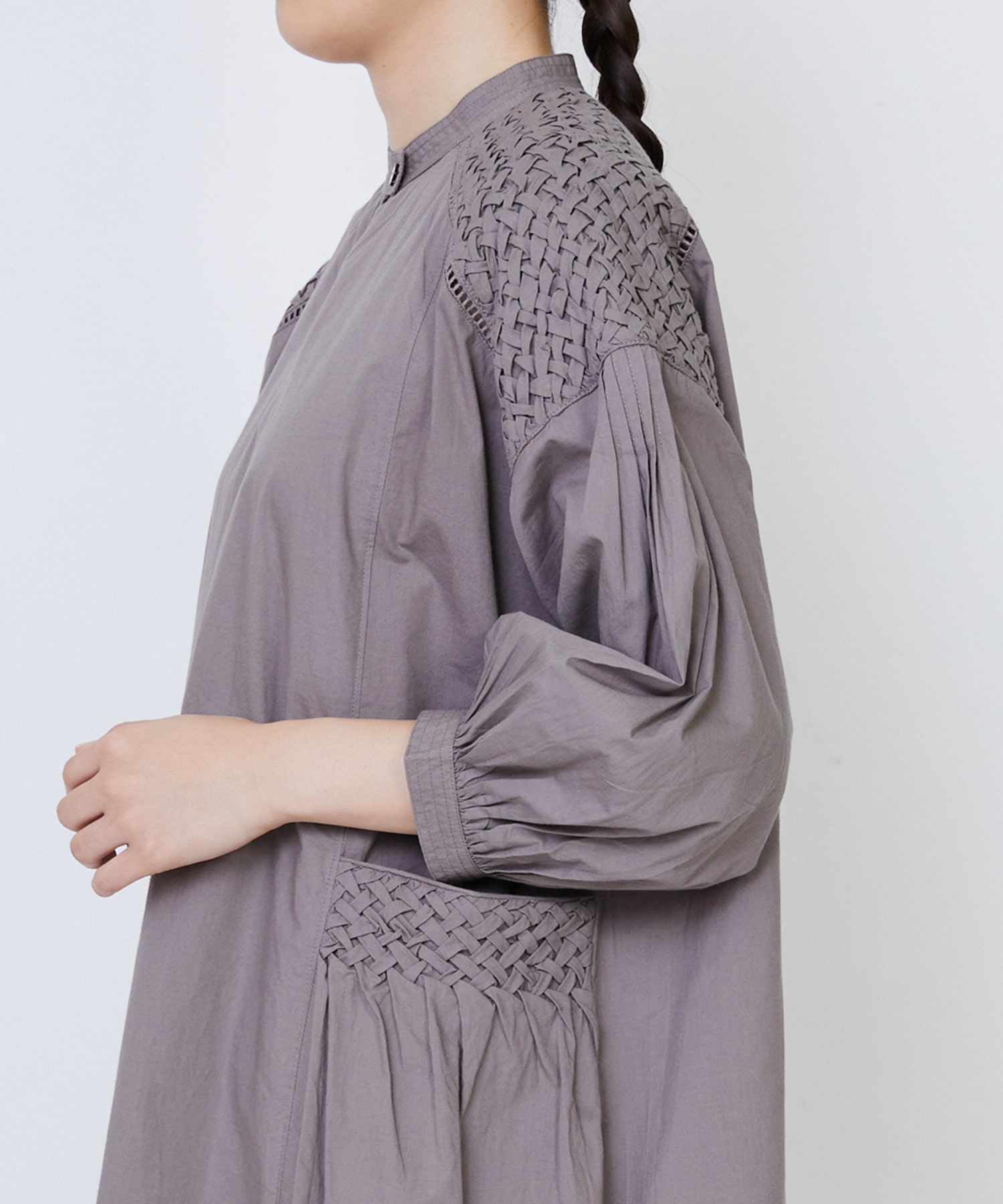 【LOISIR】｜2BUY10%OFF・3BUY20%OFF｜【9月ベストセラーブランド内1位】インドコットンポプリンハンドスモッキングワンピース 詳細画像 モカ 21