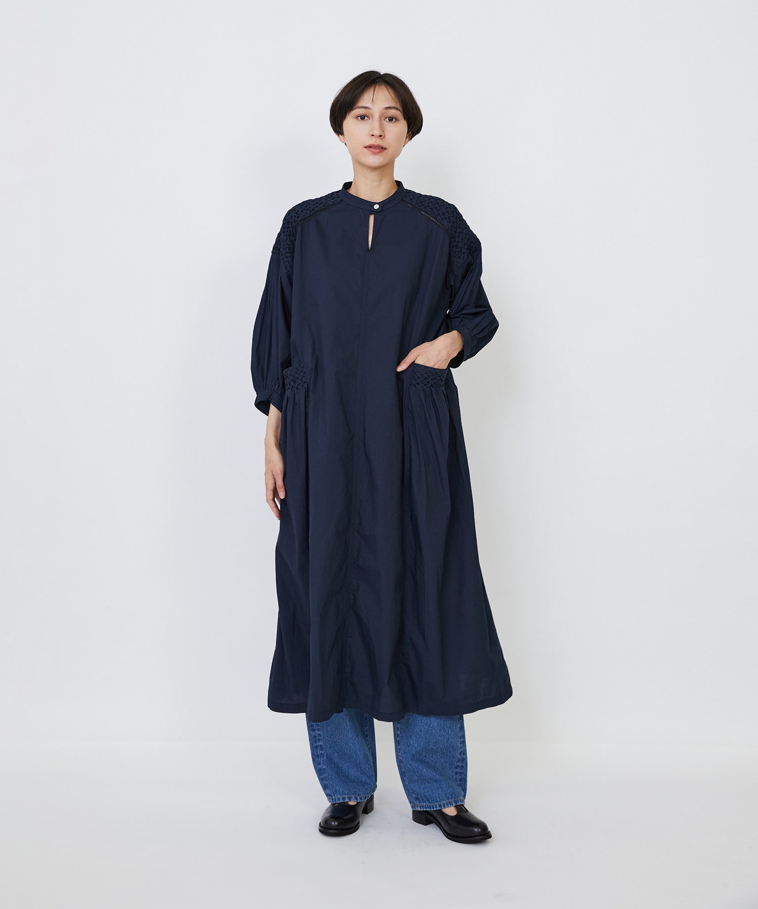 【LOISIR】｜2BUY10%OFF・3BUY20%OFF｜【9月ベストセラーブランド内1位】インドコットンポプリンハンドスモッキングワンピース 詳細画像 モカ 3