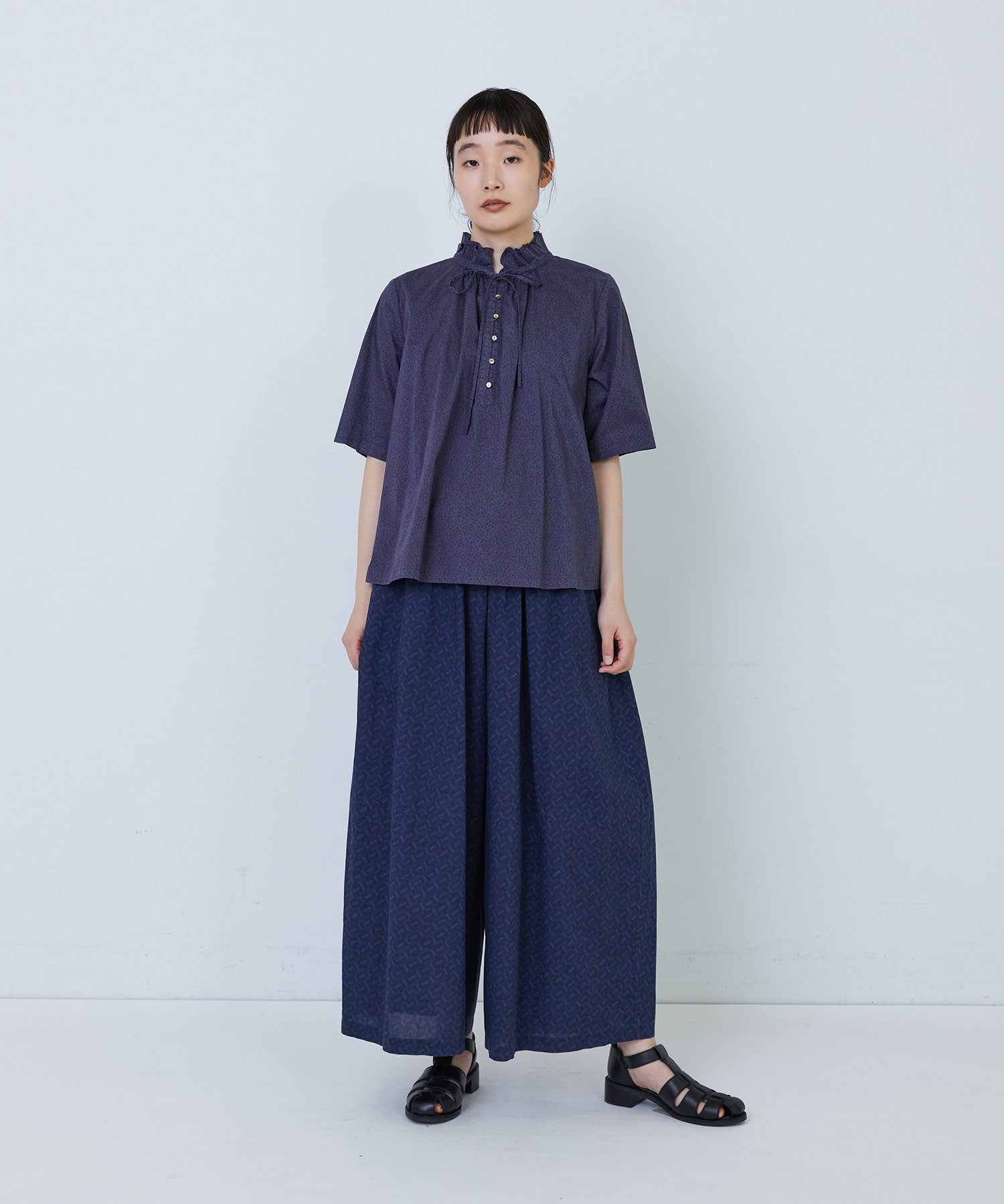 【LOISIR】｜2BUY10%OFF・3BUY20%OFF｜リバティプリントオーバーダイ二重フレアーカラーブラウス 詳細画像 A 10