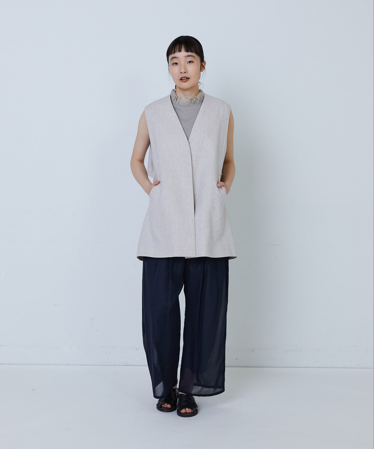 【LOISIR】エステルリネンヘリンボーンバックコンシャスベスト 詳細画像 グレー系その他 3