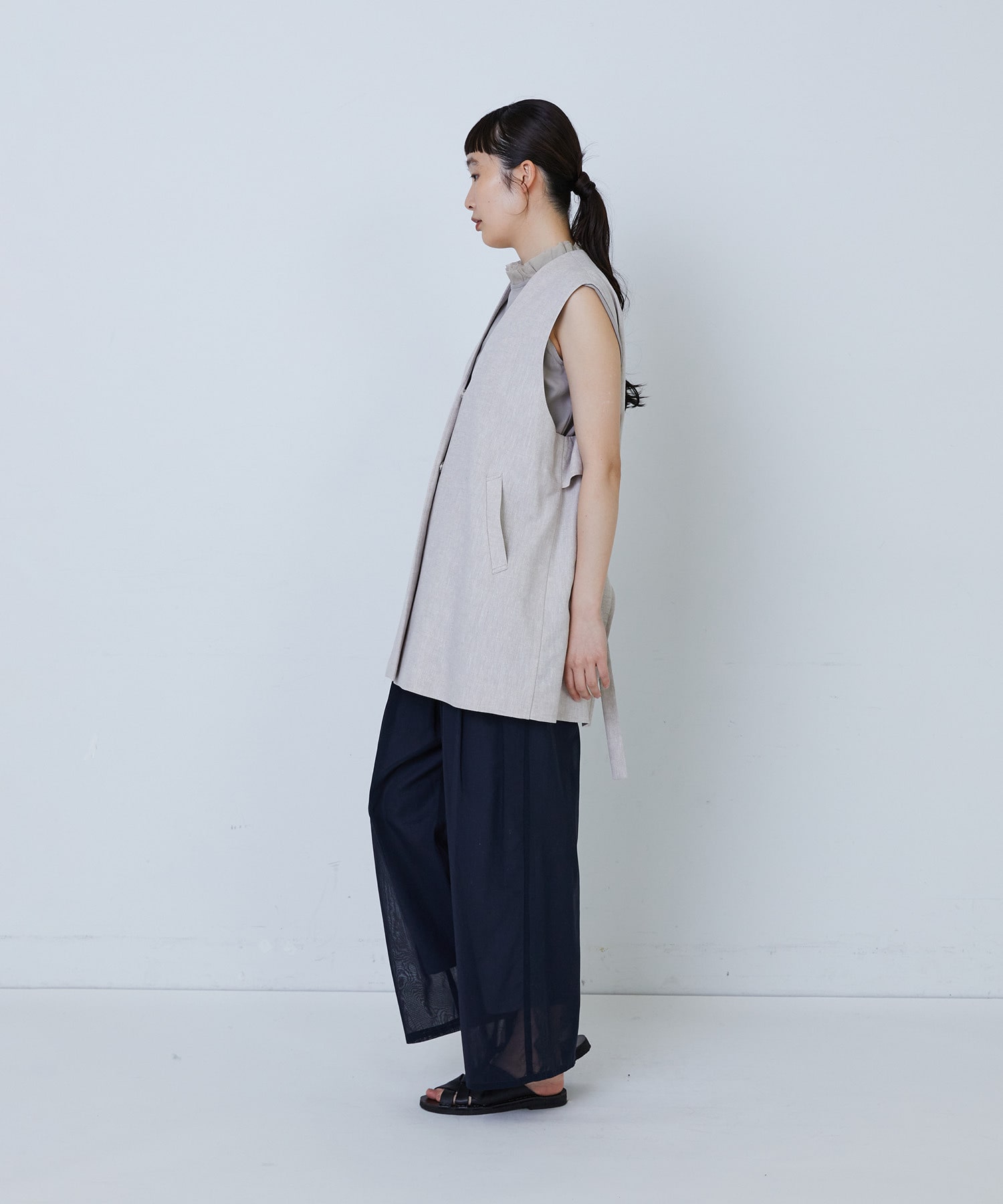 【LOISIR】エステルリネンヘリンボーンバックコンシャスベスト 詳細画像 グレー系その他 4