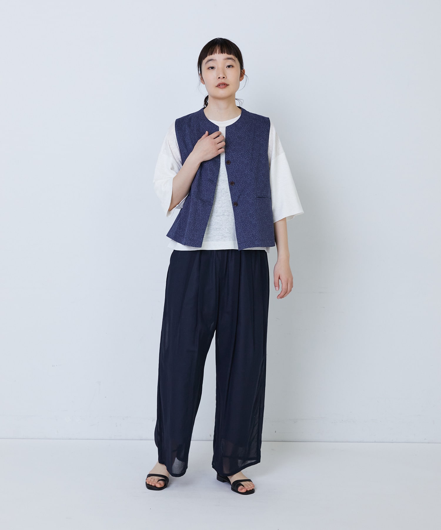 【LOISIR】リバティプリントオーバーダイベスト 詳細画像 ネイビー 2