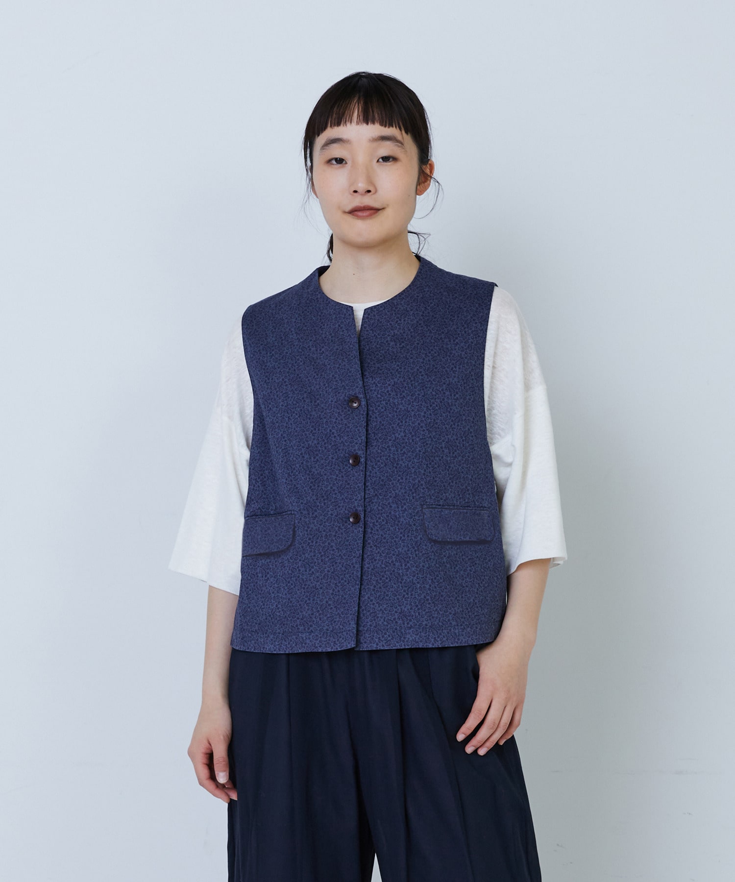 【LOISIR】リバティプリントオーバーダイベスト 詳細画像 ネイビー 1