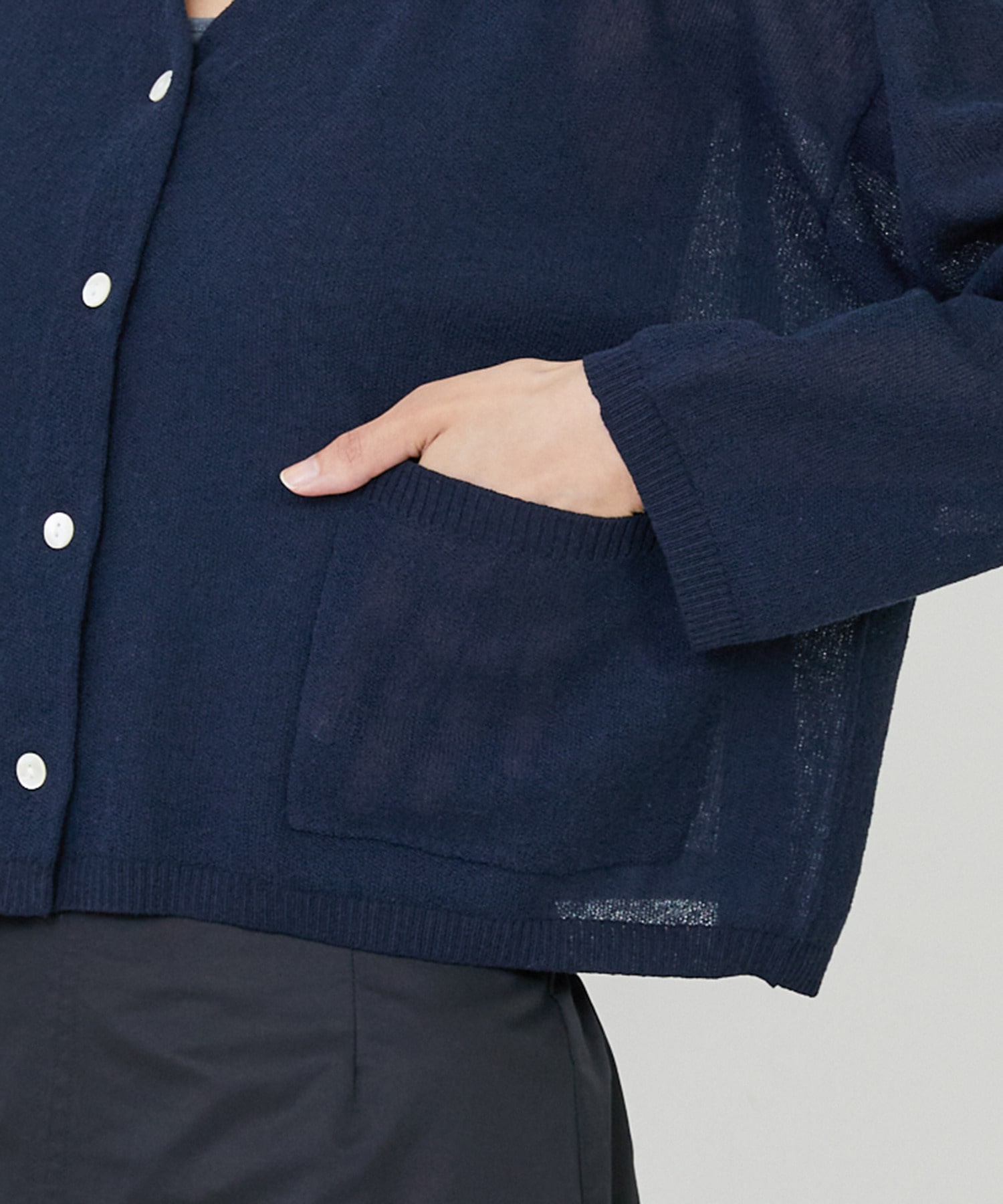 【LOISIR】エステルコットンリネンダブルジャカード編みショートカーディガン 詳細画像 ネイビー 30