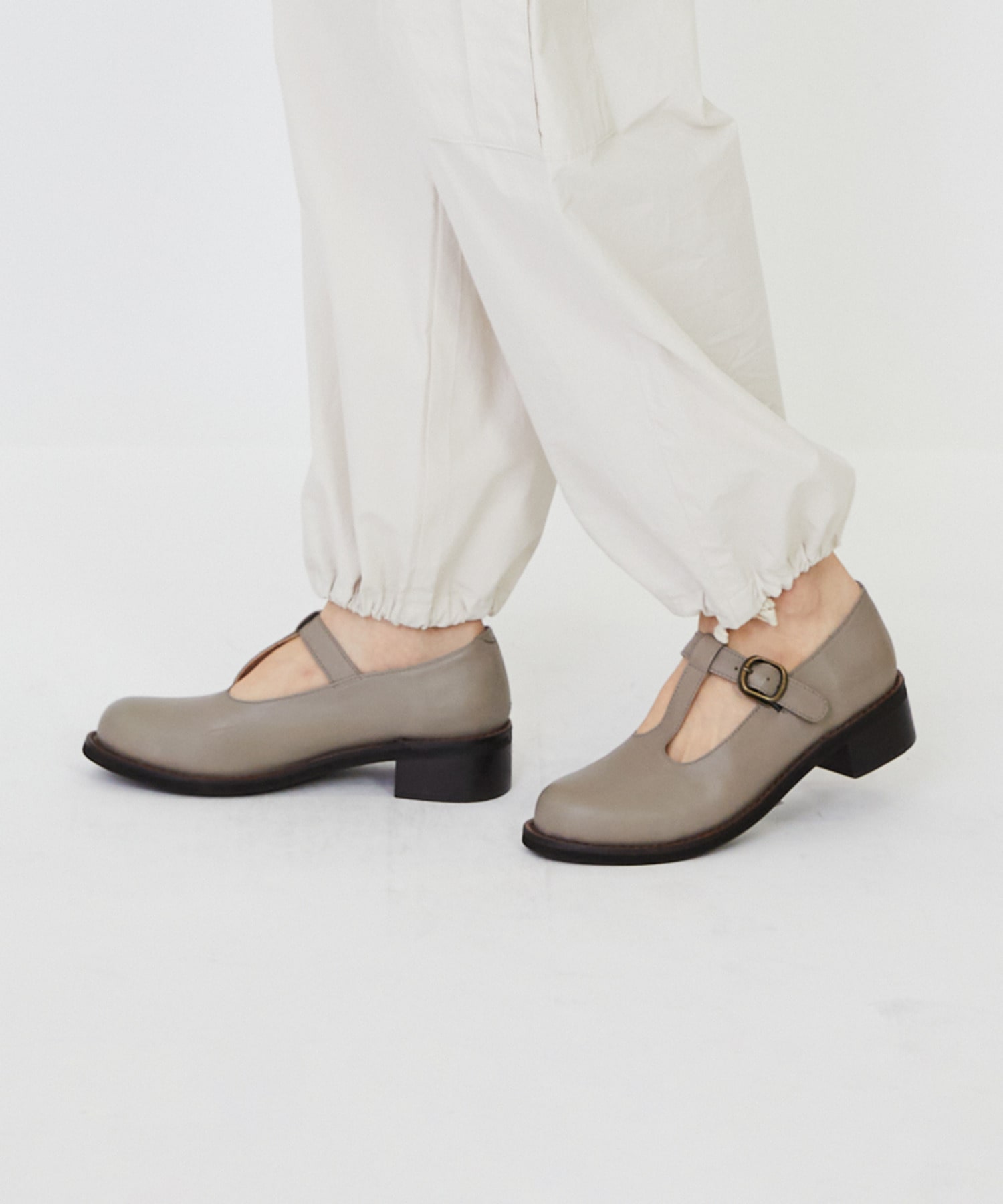 【LOISIR】Tストラップシューズ 詳細画像 ブラック 2