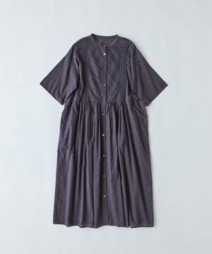 【congés payés】バイアスピンタックワンピース 詳細画像 チャコールグレー 1