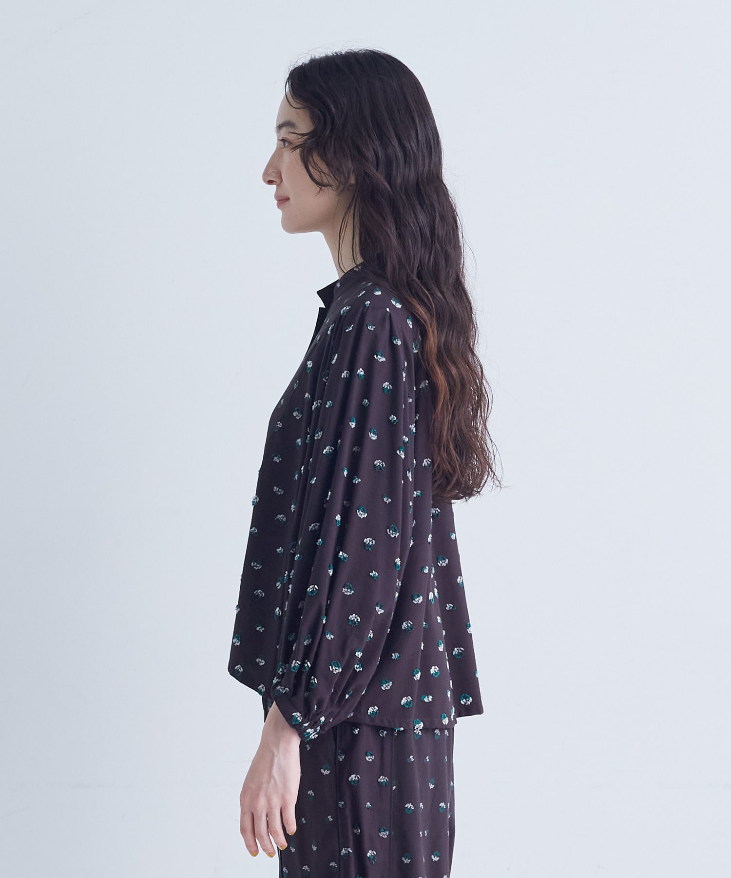 【congés payés】フラワージャカードブラウス 詳細画像 グレー系その他 14