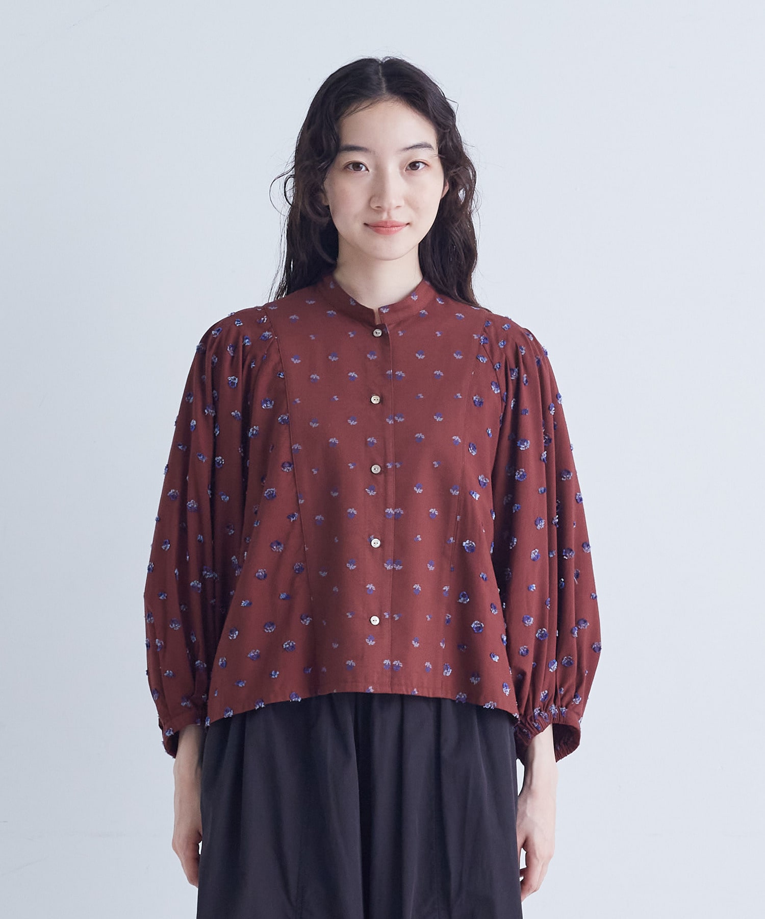 【congés payés】フラワージャカードブラウス 詳細画像 グレー系その他 5