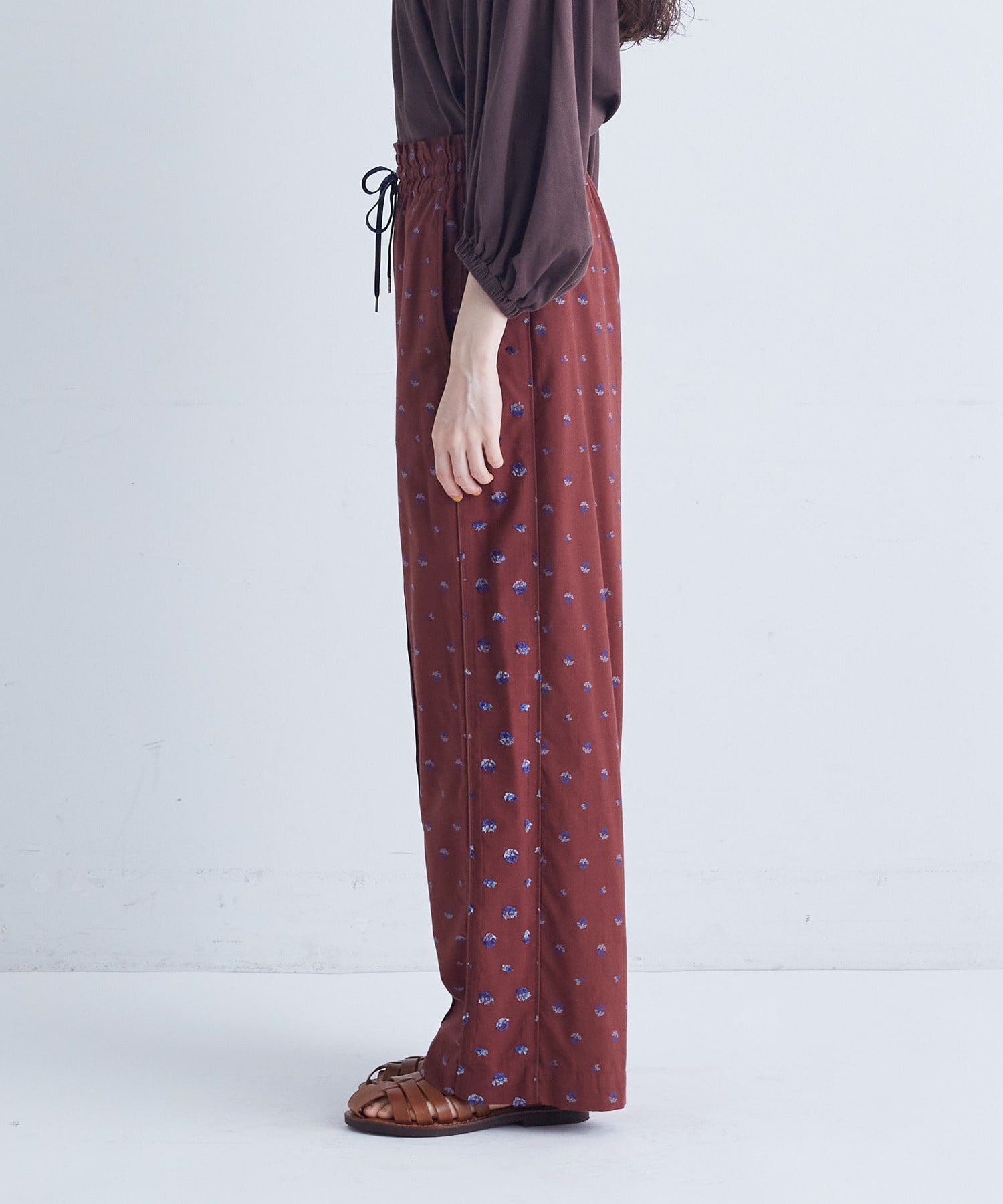 【congés payés】フラワーカットジャカードパンツ 詳細画像 グレー系その他 6