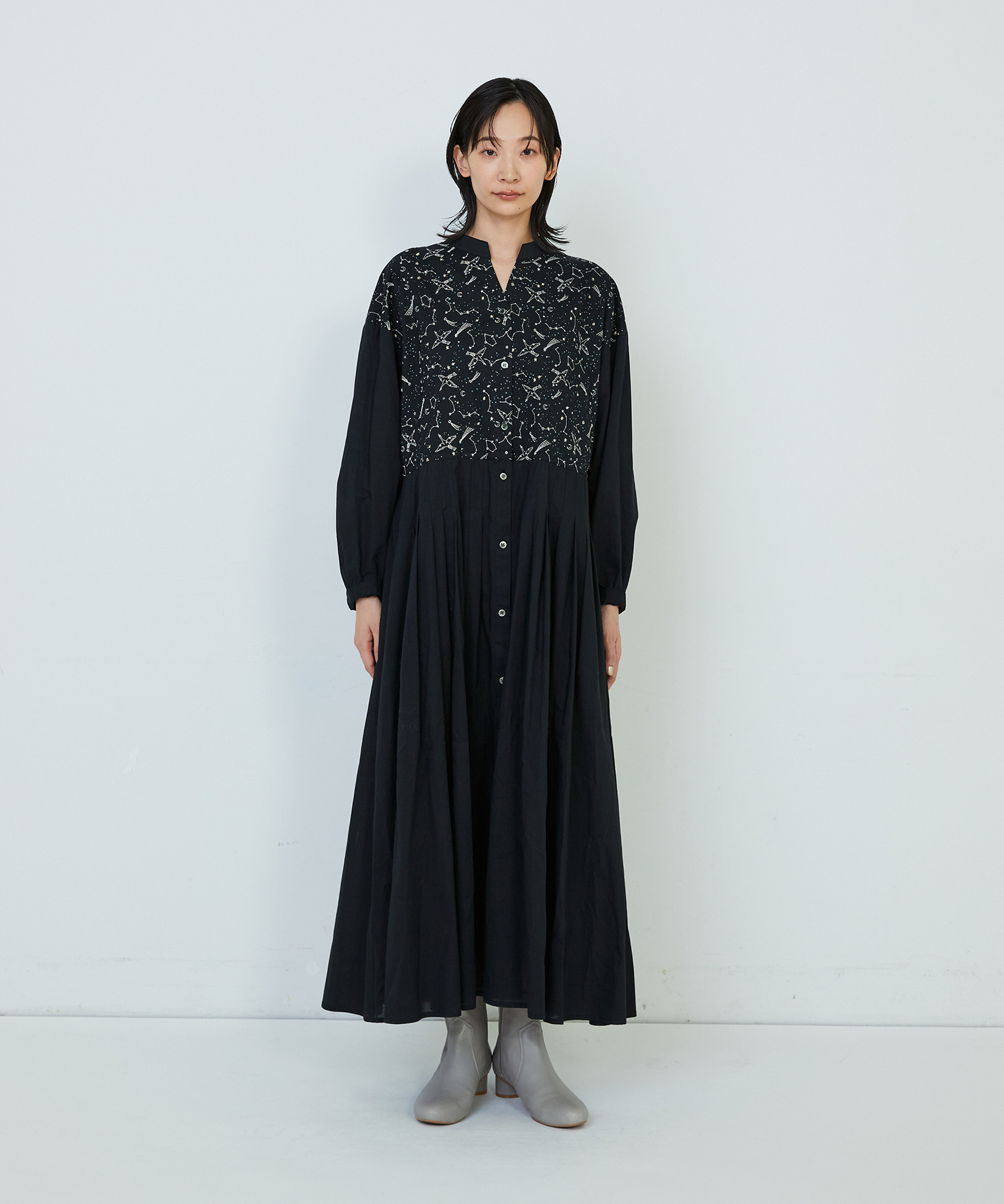 77circa グラフィックプリント 半袖ワンピース ブラック 77circa グラフィックプリント 半袖ワンピース ブラック