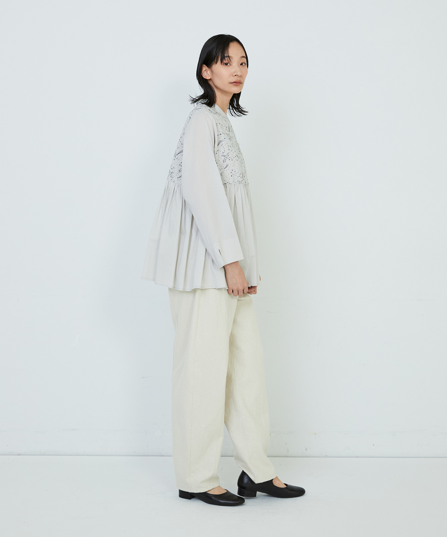 【ADIEU TRISTESSE】｜2BUY10%OFF・3BUY20%OFF｜星空プリント＆刺繍ブラウス 詳細画像 ブラック 8