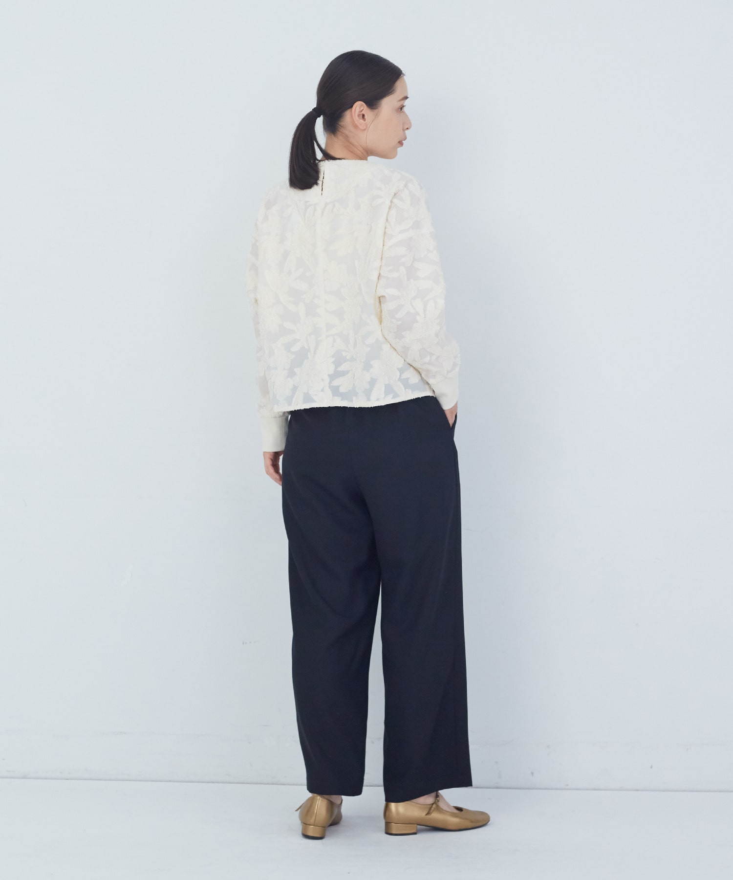 【ADIEU TRISTESSE】カットジャカードブラウス 詳細画像 オフホワイト 9