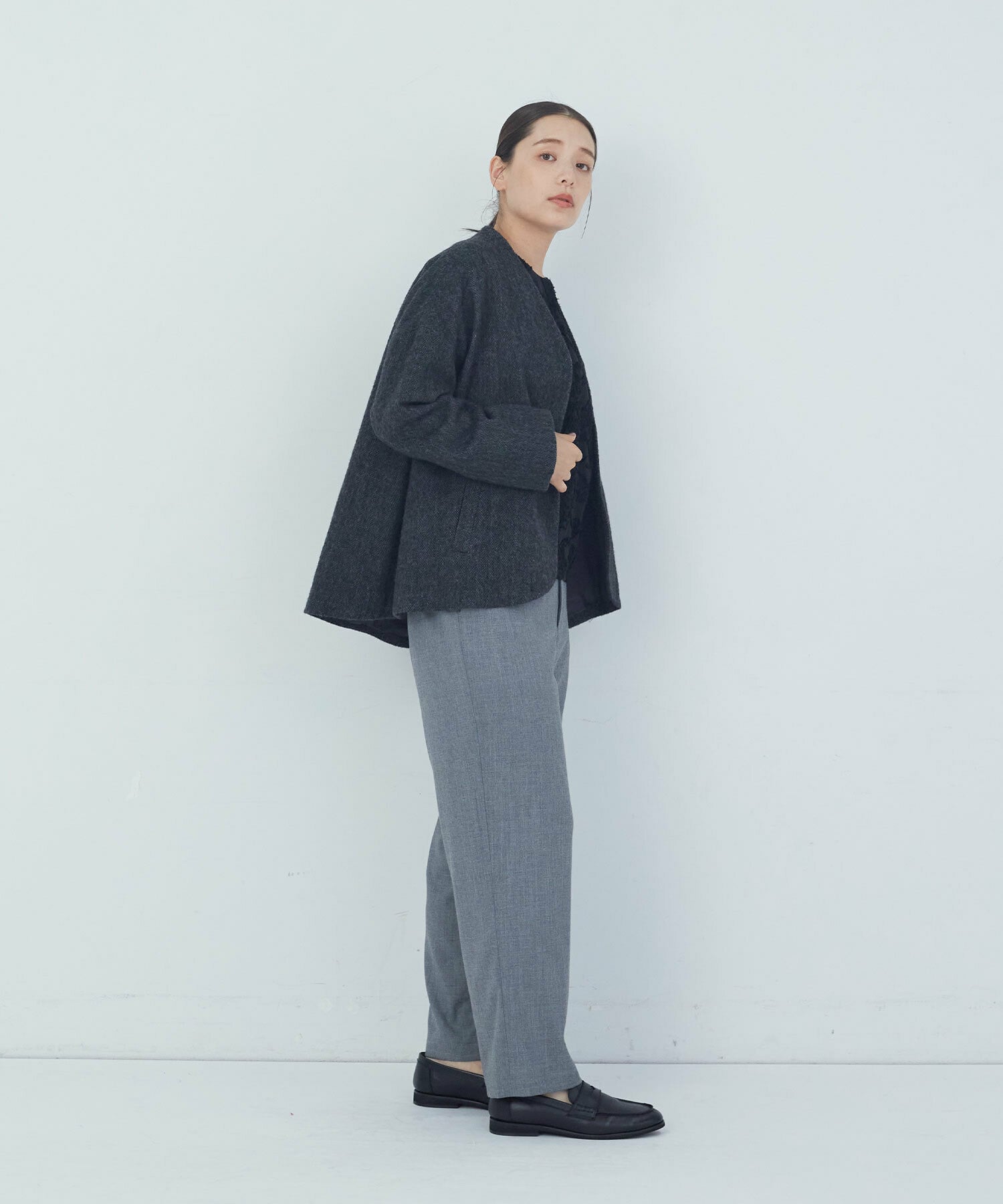 【ADIEU TRISTESSE】｜2BUY10%OFF・3BUY20%OFF｜Vネックハーフコート 詳細画像 チャコールグレー 2