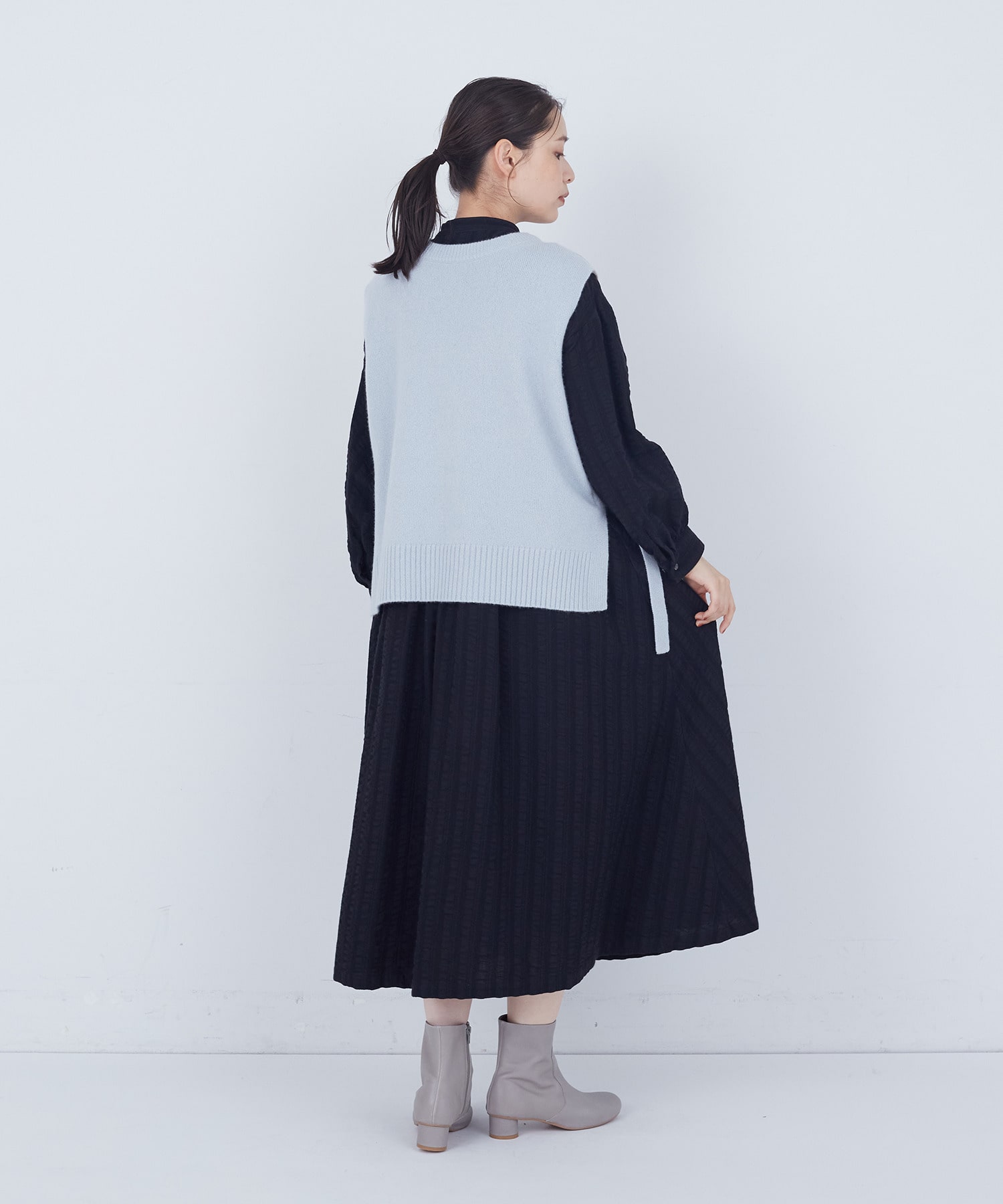 【ADIEU TRISTESSE】【2way】AQUAウールカシミヤベスト 詳細画像 チャコールグレー 33