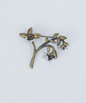 【ADIEU TRISTESSE】実揺らしブローチ 詳細画像 オフホワイト 1