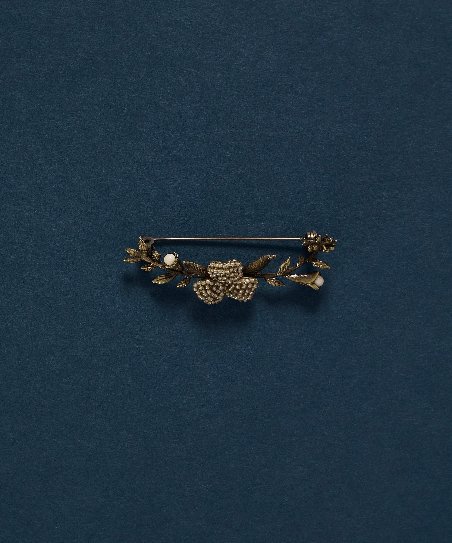 【ADIEU TRISTESSE】【クリスマスマルシェ】アーチフラワービーズブローチ 詳細画像 クリーム 1