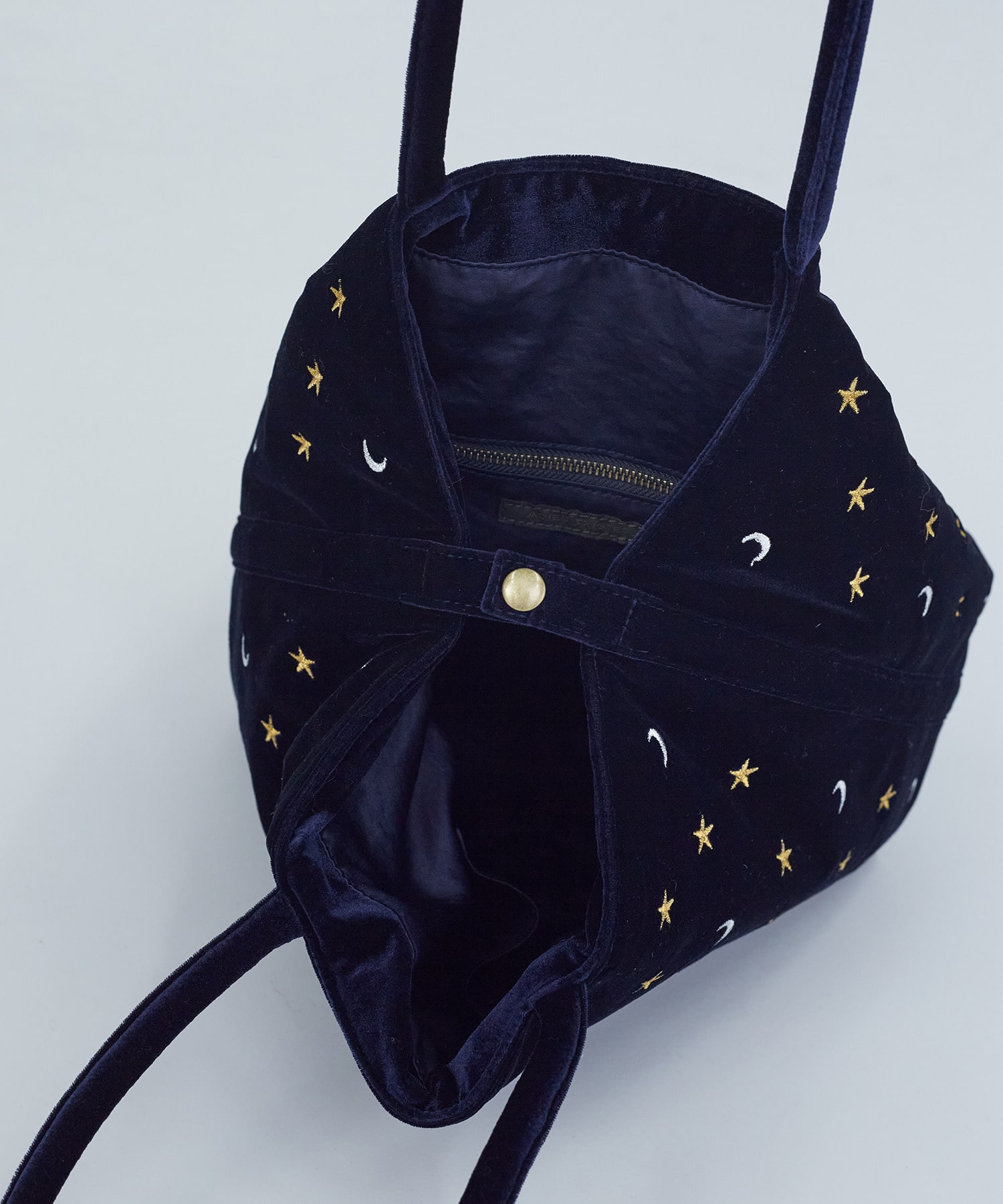 黒のバッグ・ポーチ ピンク刺繍 Amazon | [ブリリアントピース] プチポワン風刺繍バッグ 「黒地