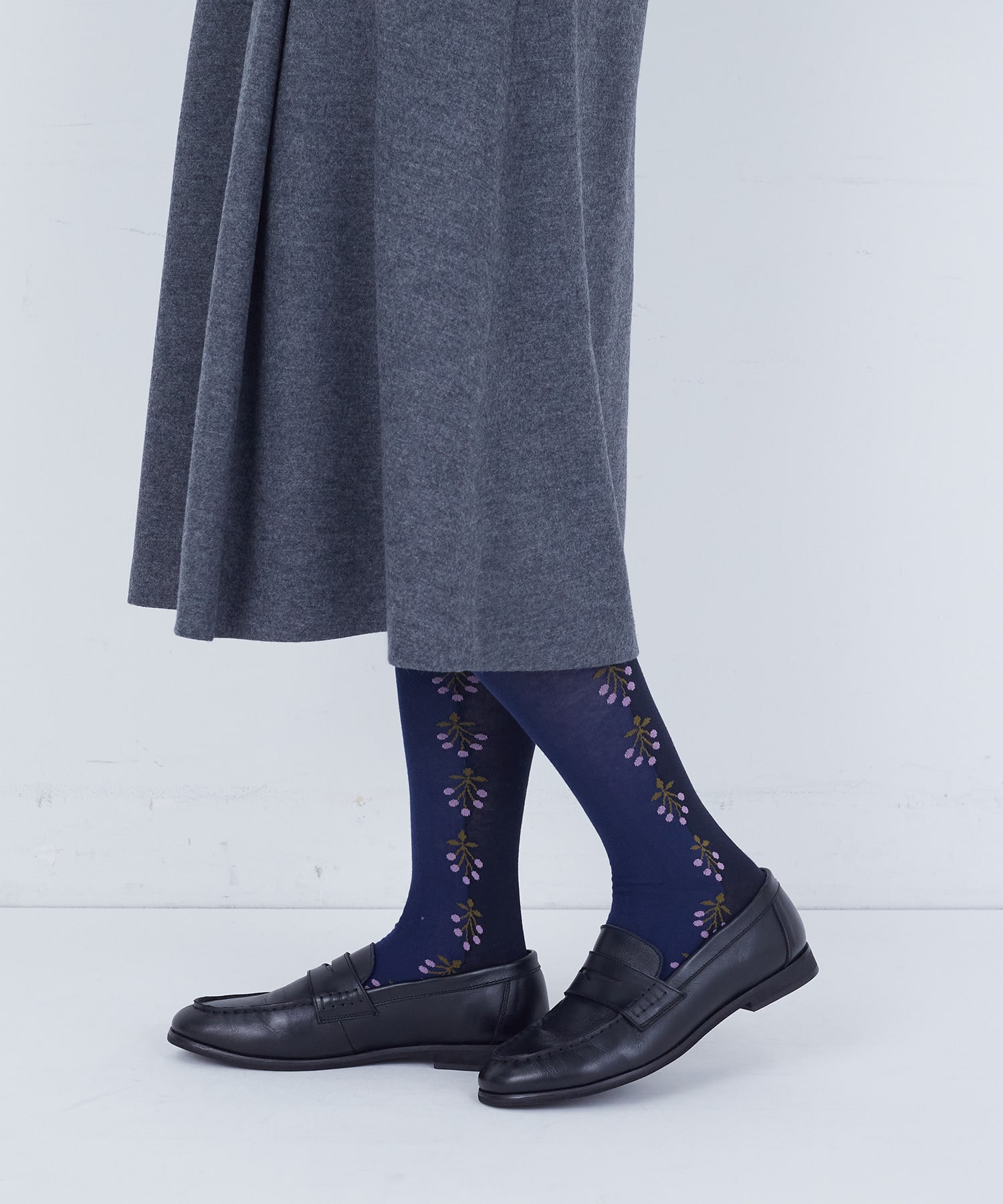 【ADIEU TRISTESSE】ライン配色ハイソックス 詳細画像 ネイビー 3