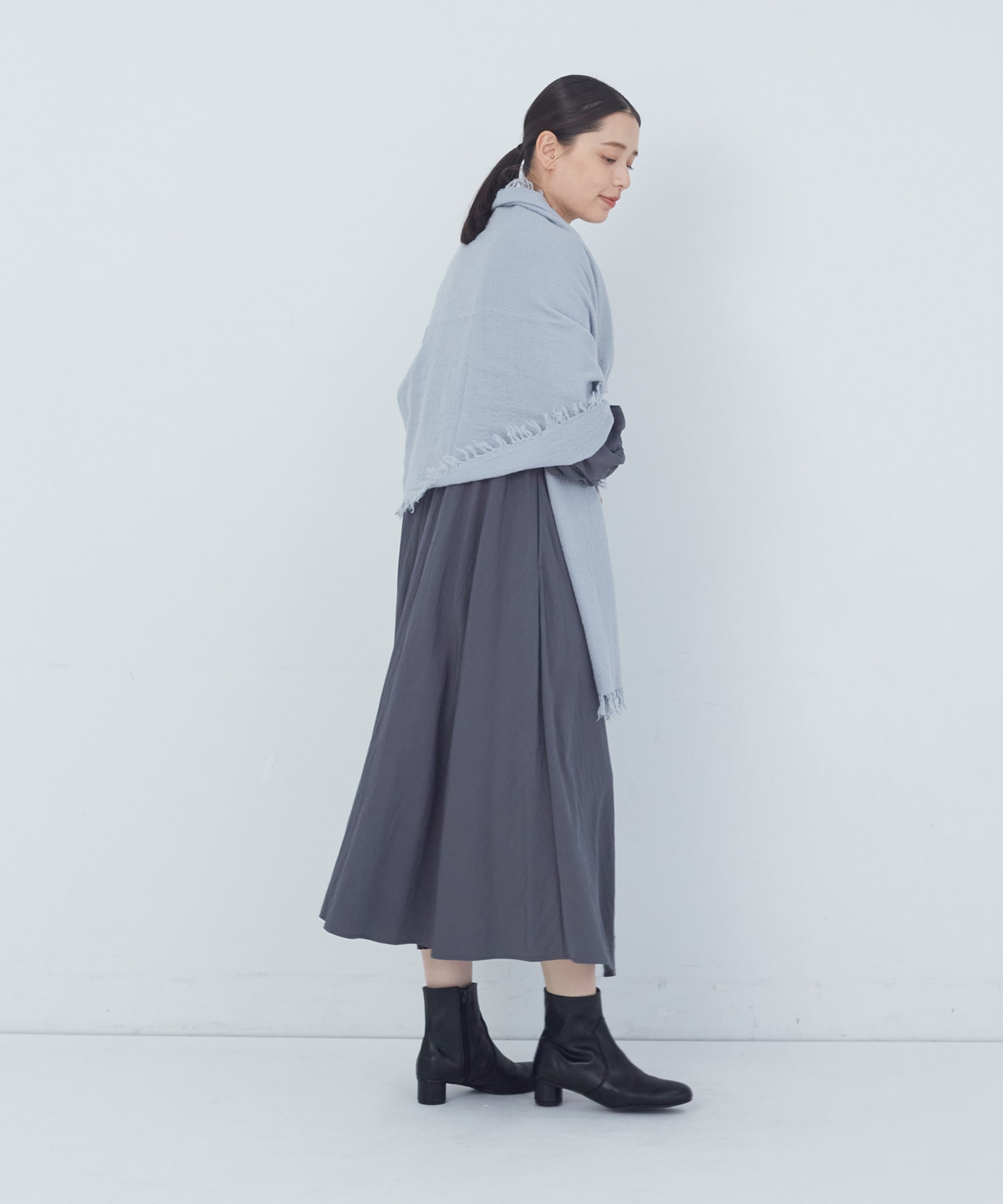 STRUM 縮絨ウールレーヨン ストール / ブラック 新品未使用 縮絨ウールストール｜BIGI online store - ビギ オンラインストア