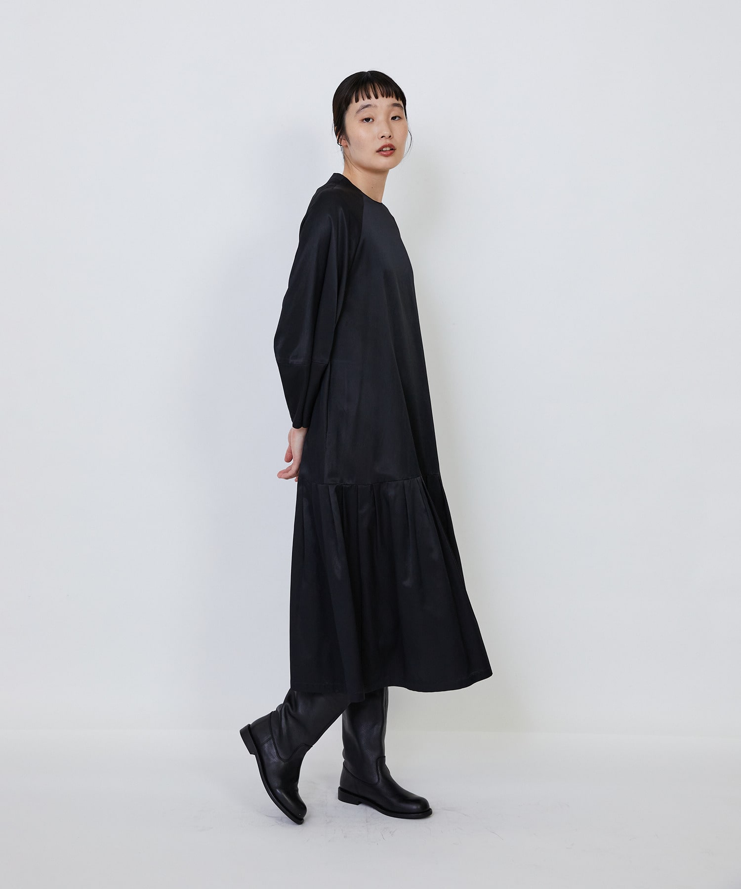 【LOISIR】｜2BUY10%OFF・3BUY20%OFF｜【MTサイズあり】コットンレーヨンサテンティアードワンピース 詳細画像 ブラック 5