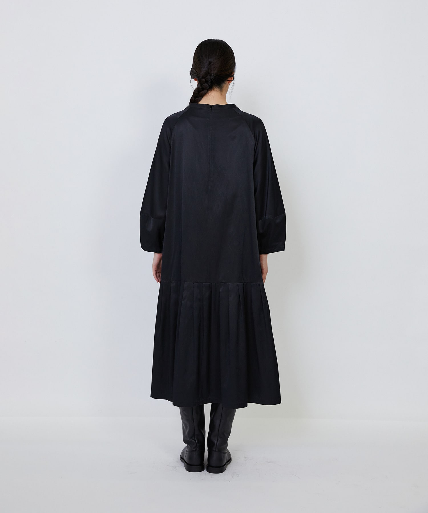 【LOISIR】｜2BUY10%OFF・3BUY20%OFF｜【MTサイズあり】コットンレーヨンサテンティアードワンピース 詳細画像 ブラック 9