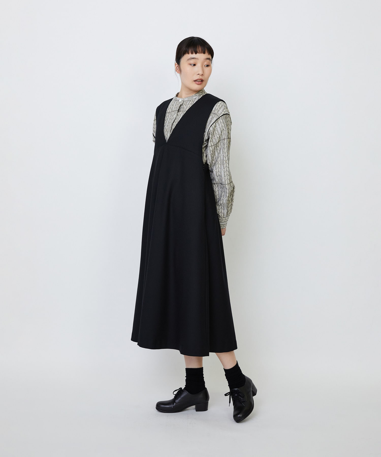 【LOISIR】【10月お気に入り登録ブランド内5位】Vネックジャンパースカート 詳細画像 ブラック 4