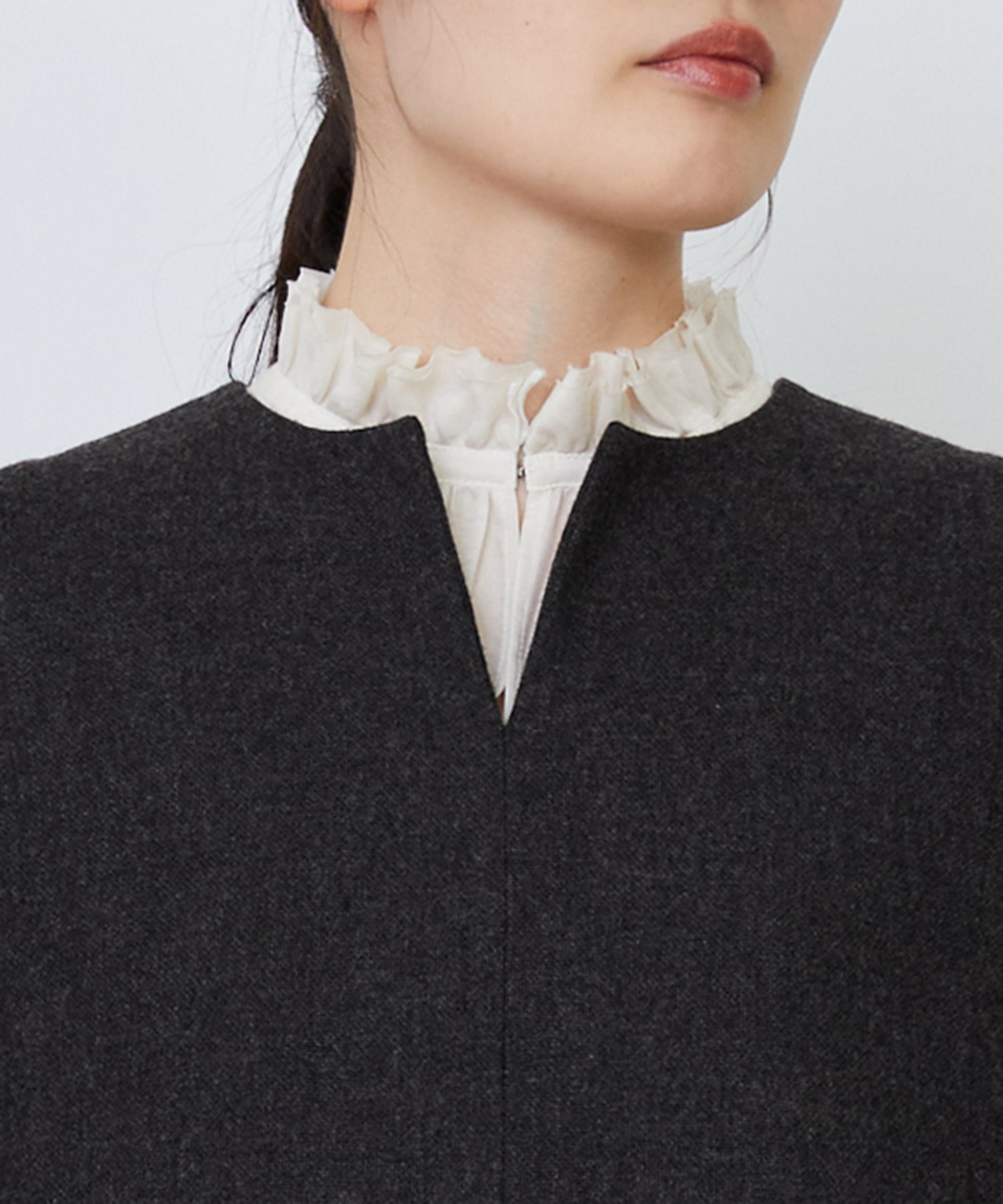 【LOISIR】エステルウールエターミンキーネックワンピース 詳細画像 ブラウン 11