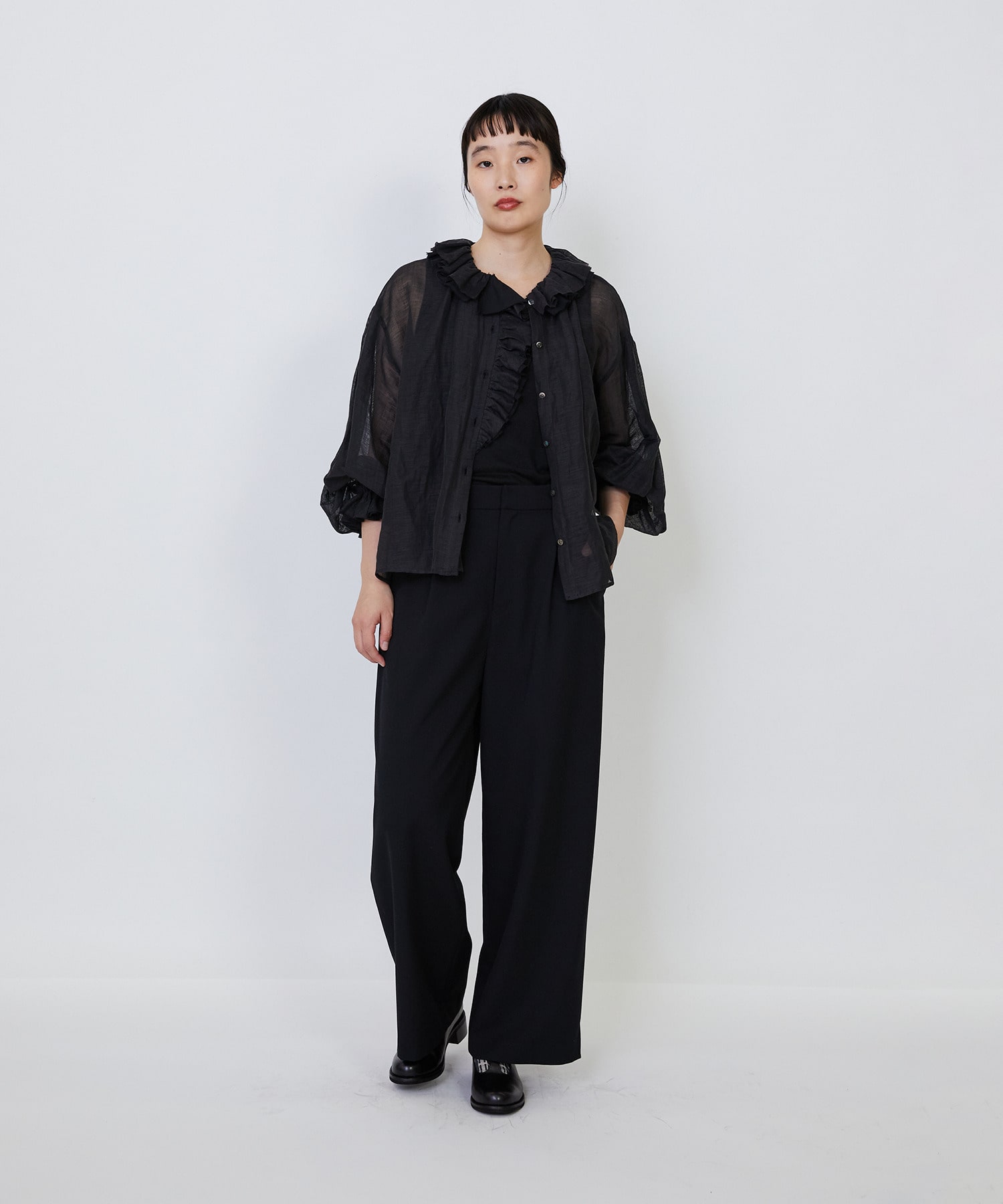 【LOISIR】｜2BUY10%OFF・3BUY20%OFF｜エステルリネンカールマイヤーフリルデザインブラウス 詳細画像 ブラック 2